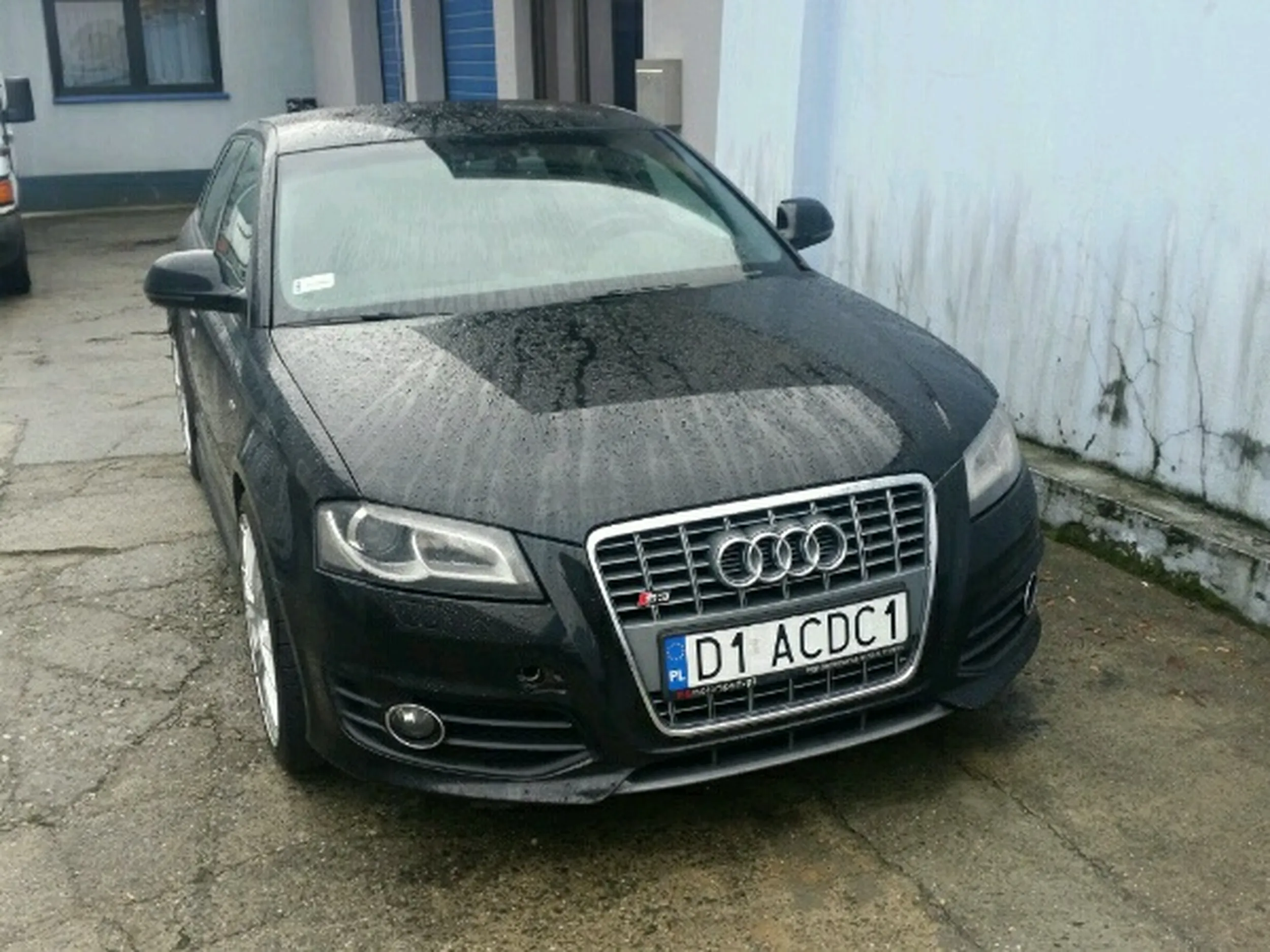 Fajny numer, blacha D1 ACDC1