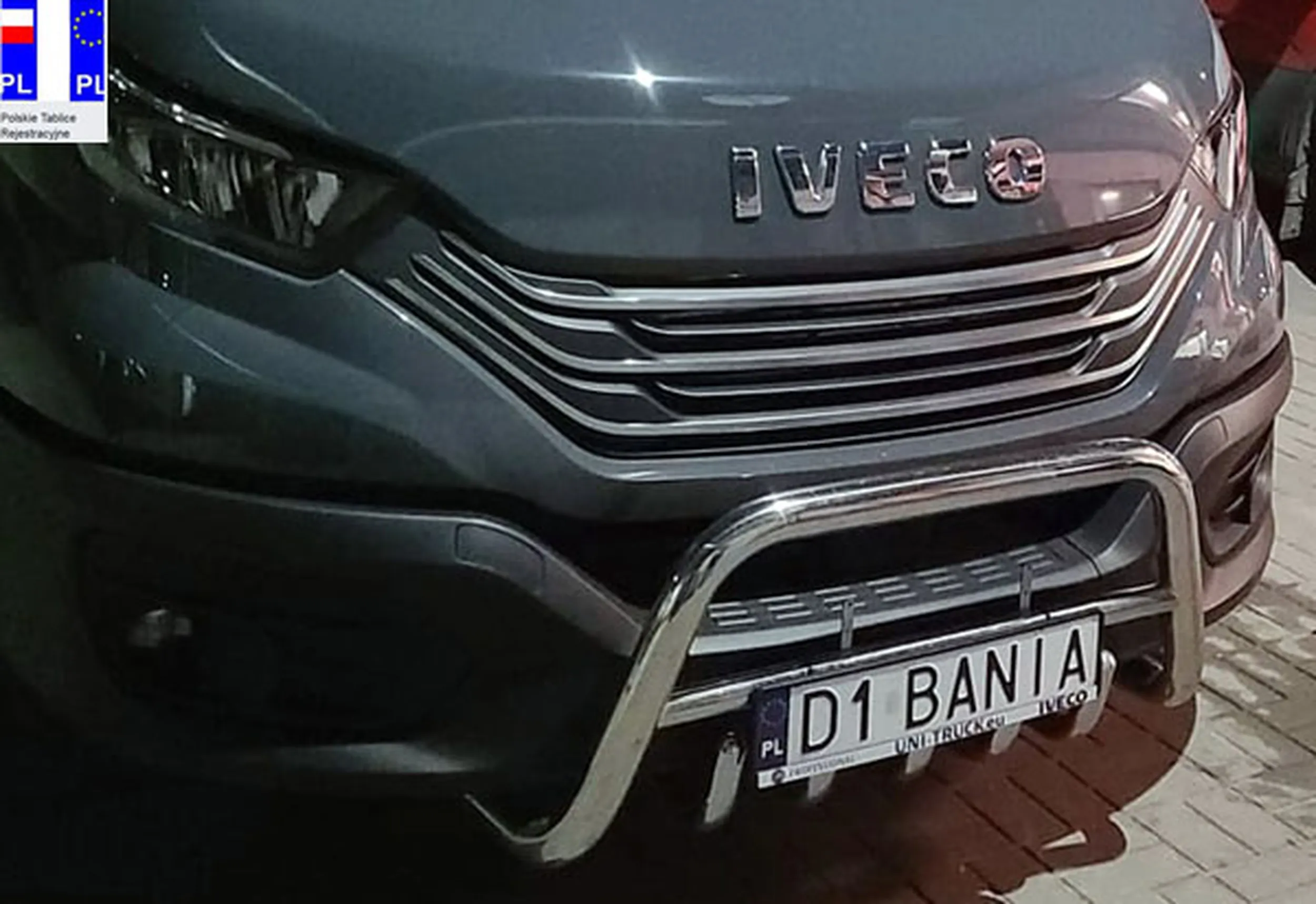 Fajny numer, blacha D1 BANIA