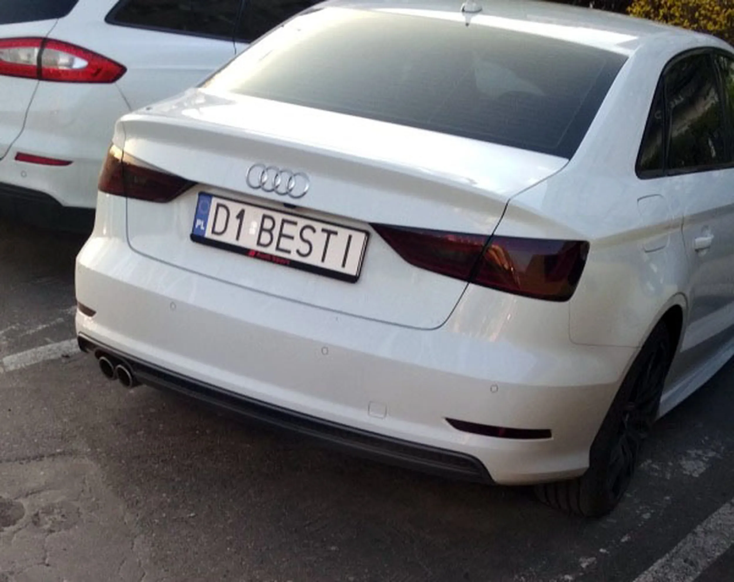 Fajny numer, blacha D1 BESTI