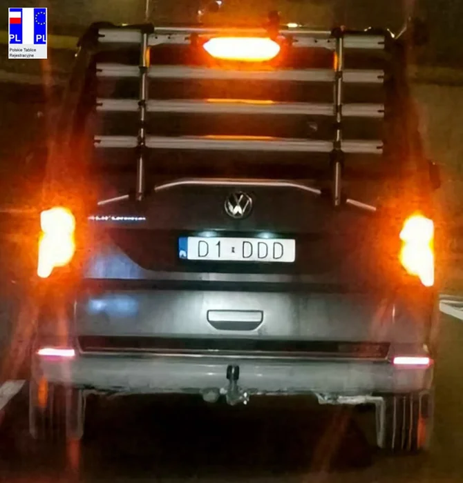 Fajny numer, blacha D1 DDD