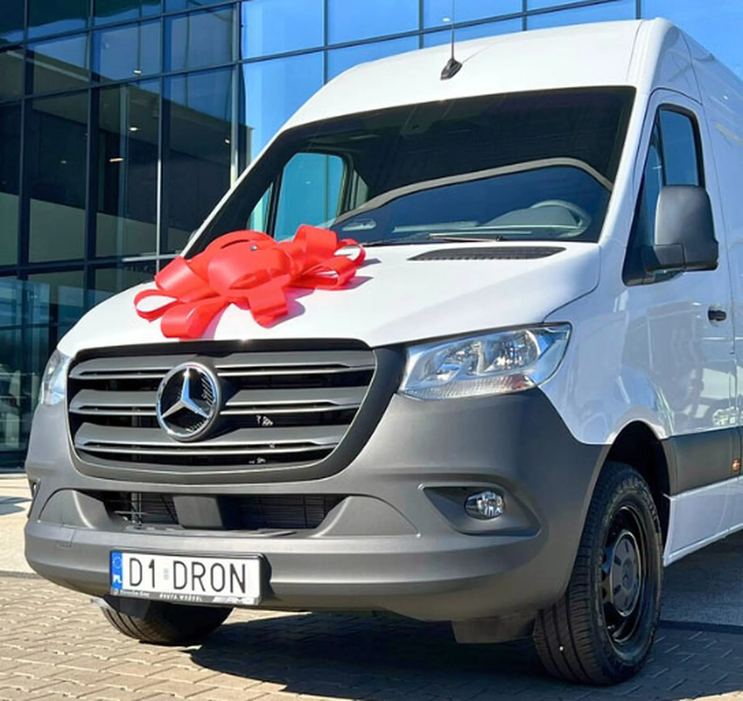 Fajny numer, blacha D1 DRON