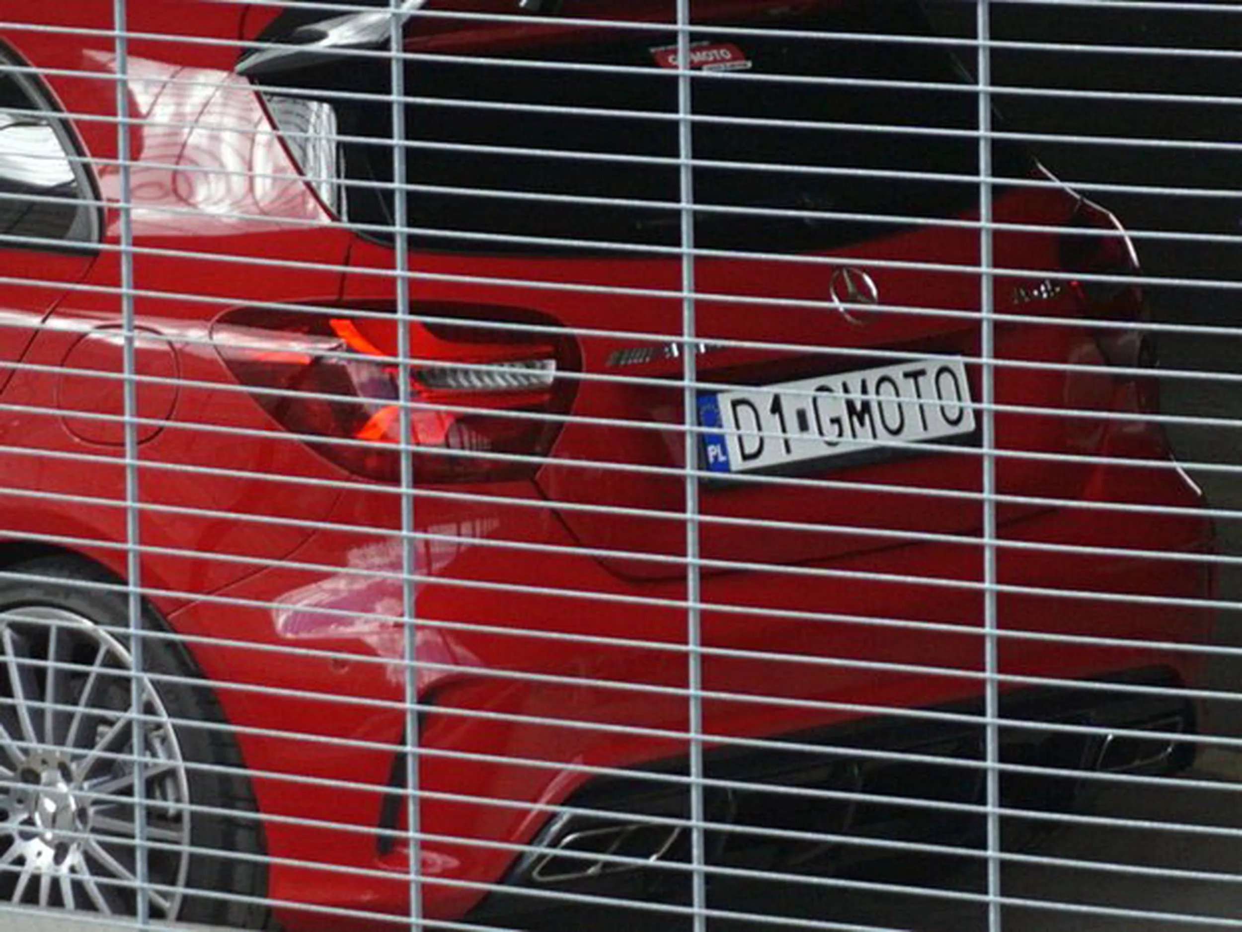 Fajny numer, blacha D1 GMOTO