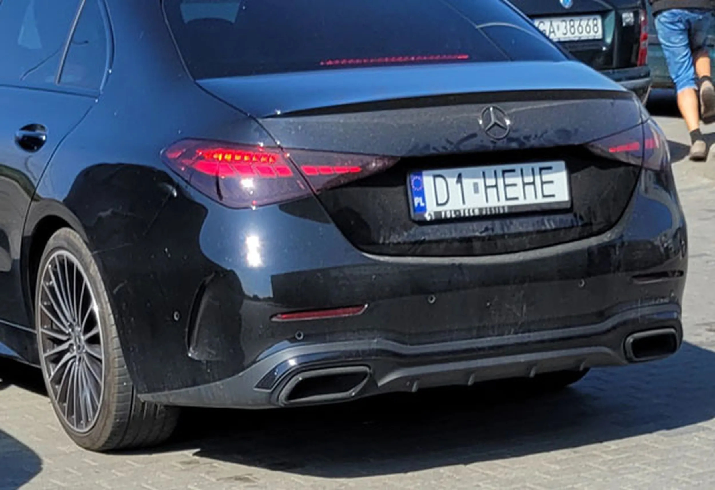 Fajny numer, blacha D1 HEHE