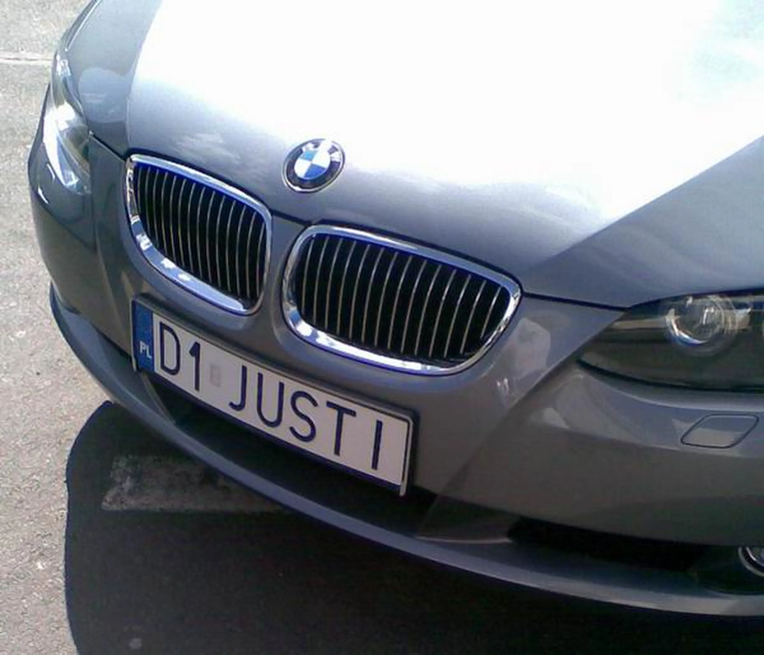 Fajny numer, blacha D1 JUSTI