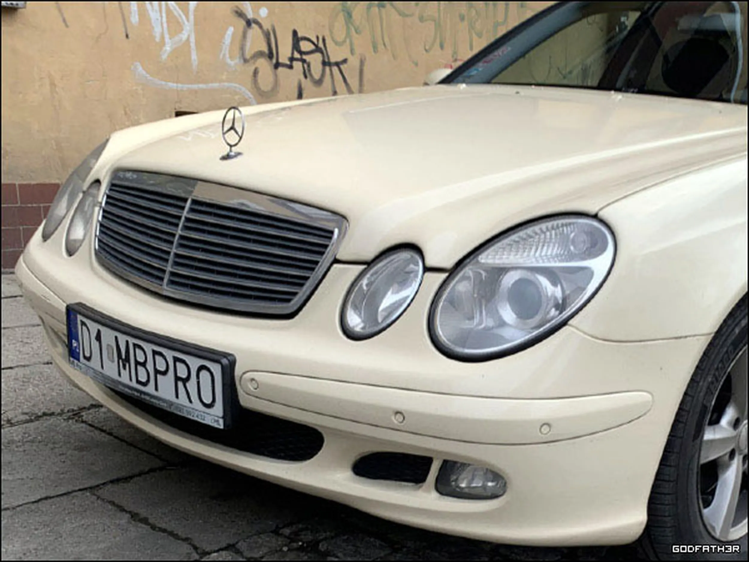 Fajny numer, blacha D1 MBPRO