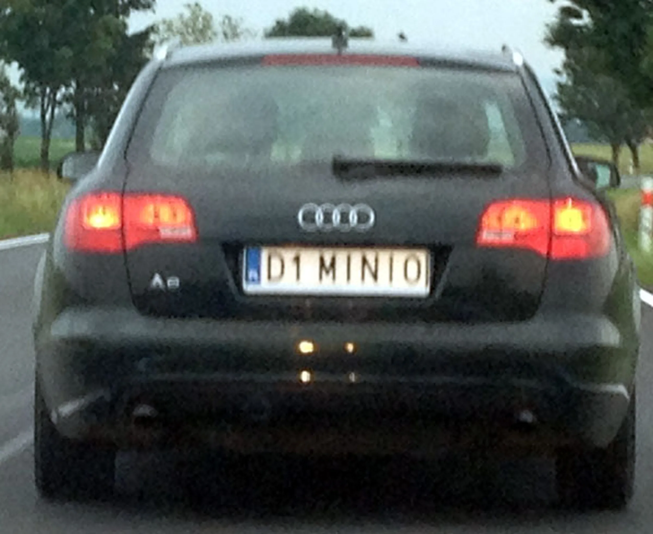 Fajny numer, blacha D1 MINIO