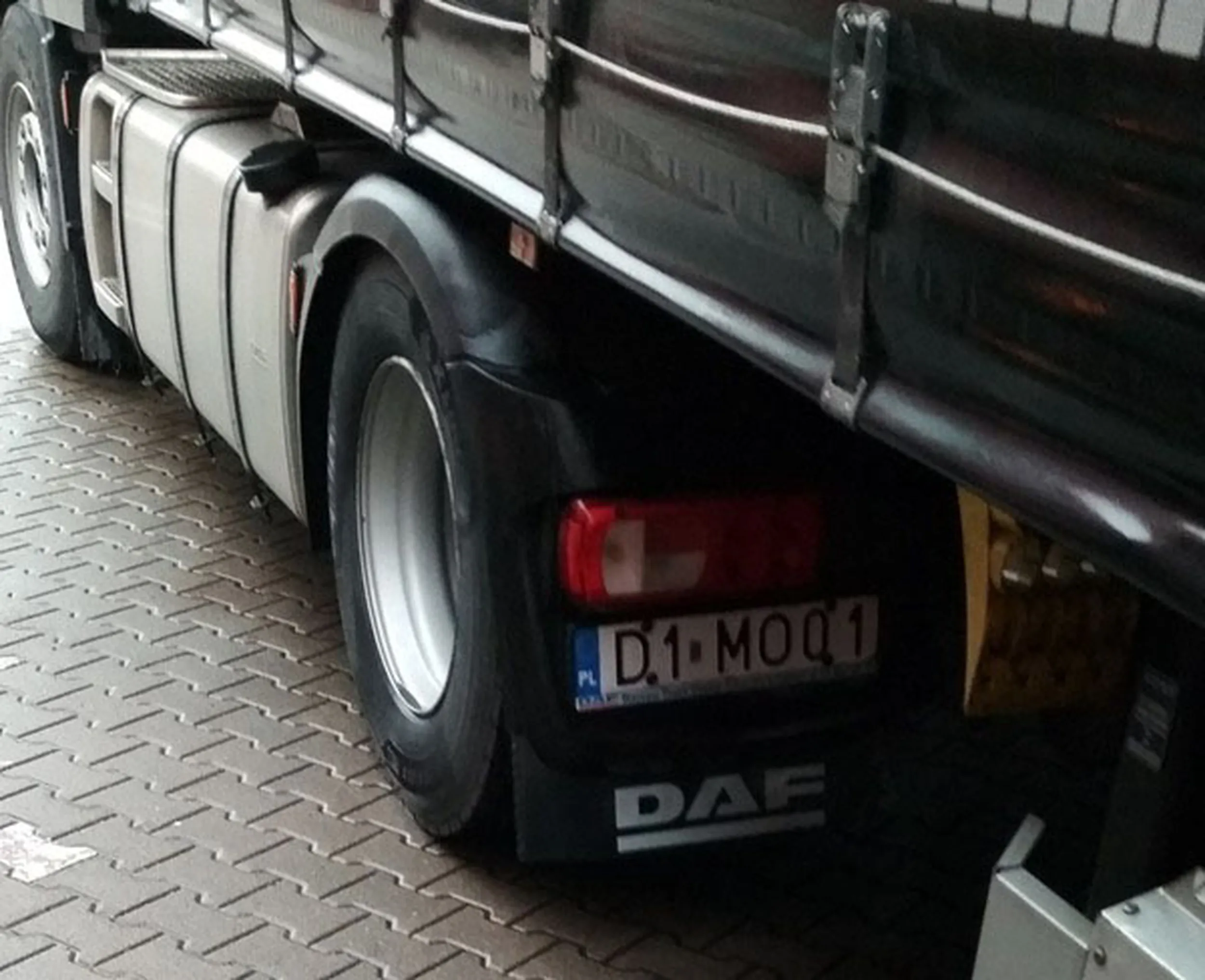 Fajny numer, blacha D1 MO01