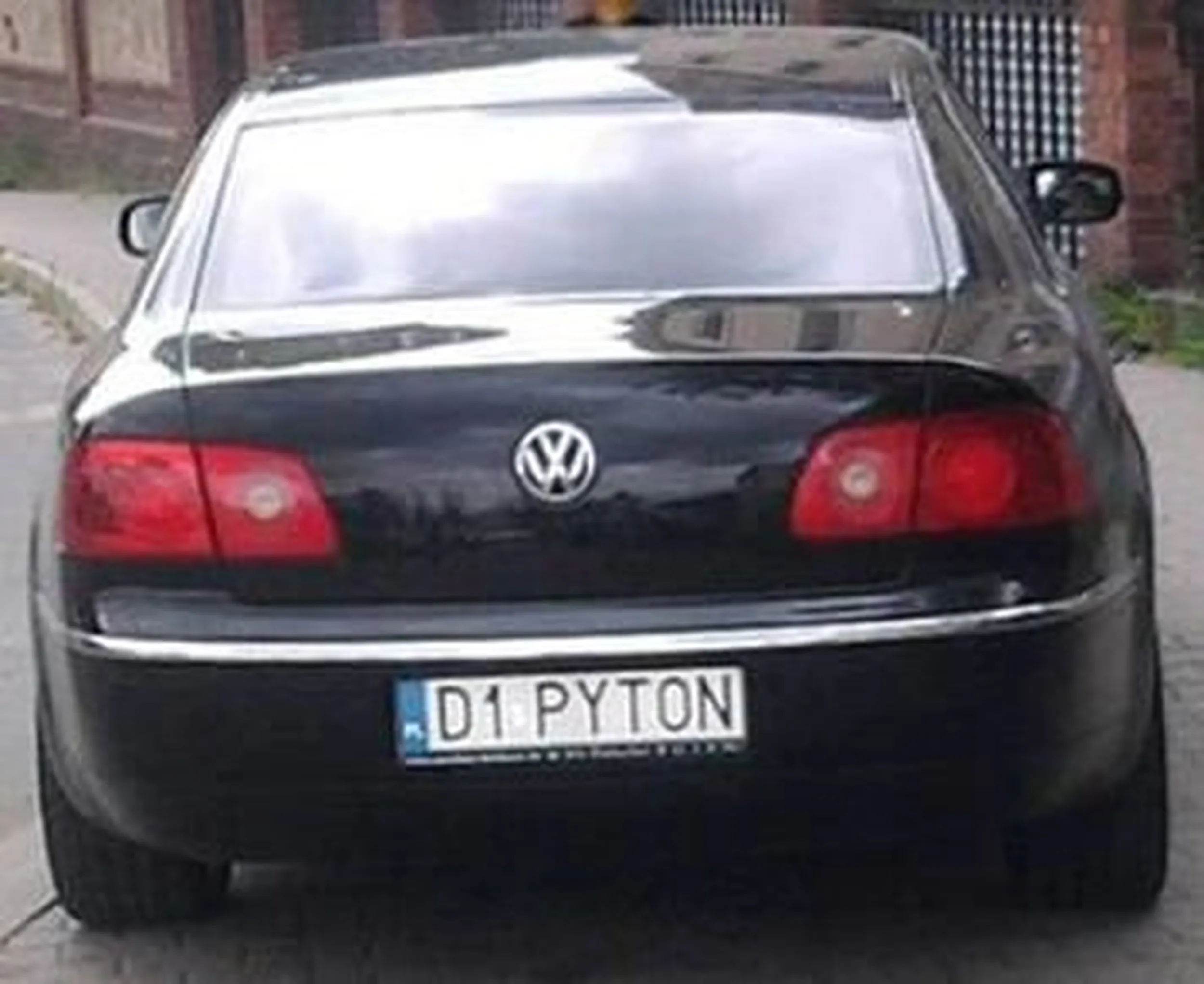 Fajny numer, blacha D1 PYTON