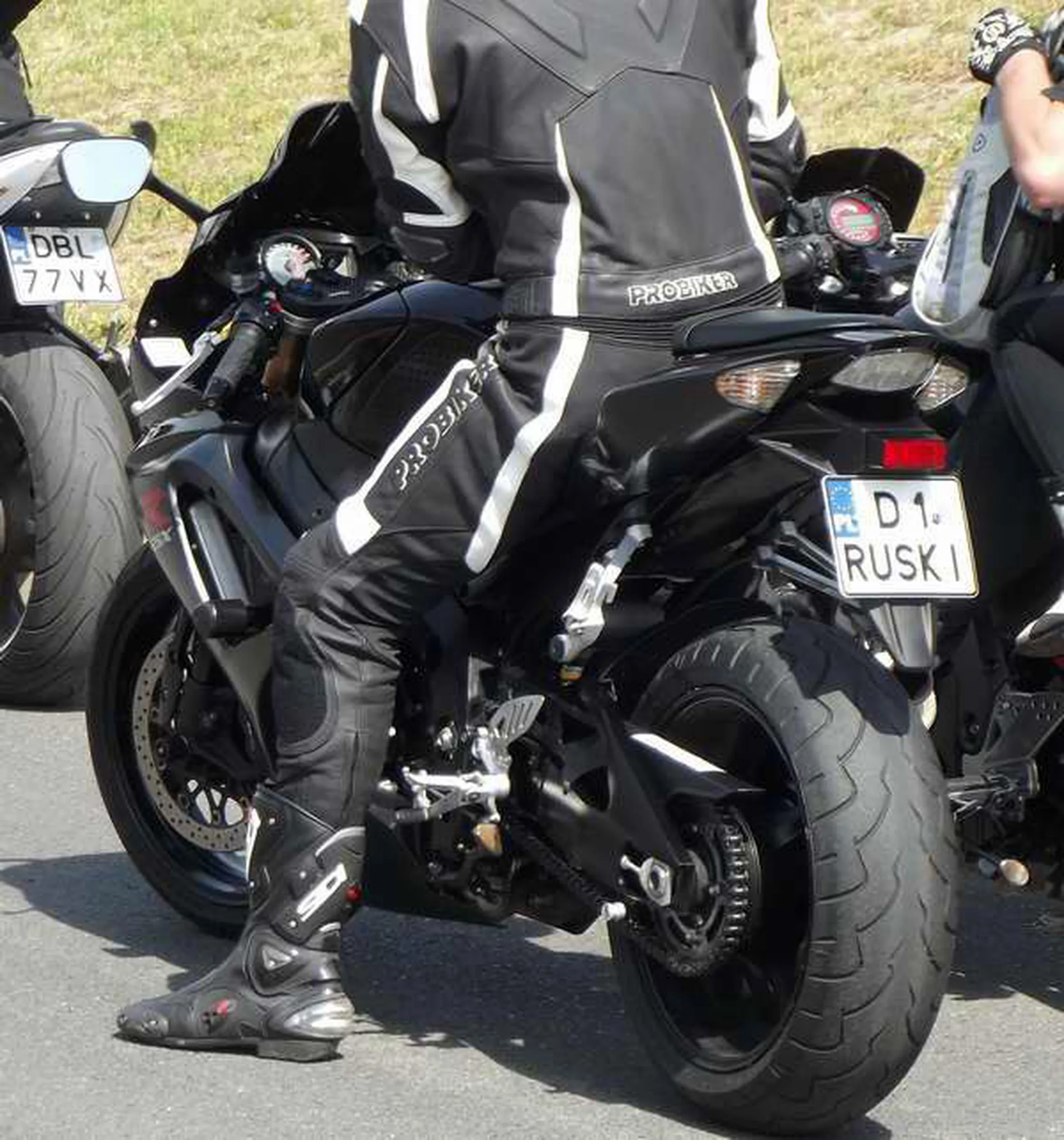 Fajny numer, blacha D1 RUSKI