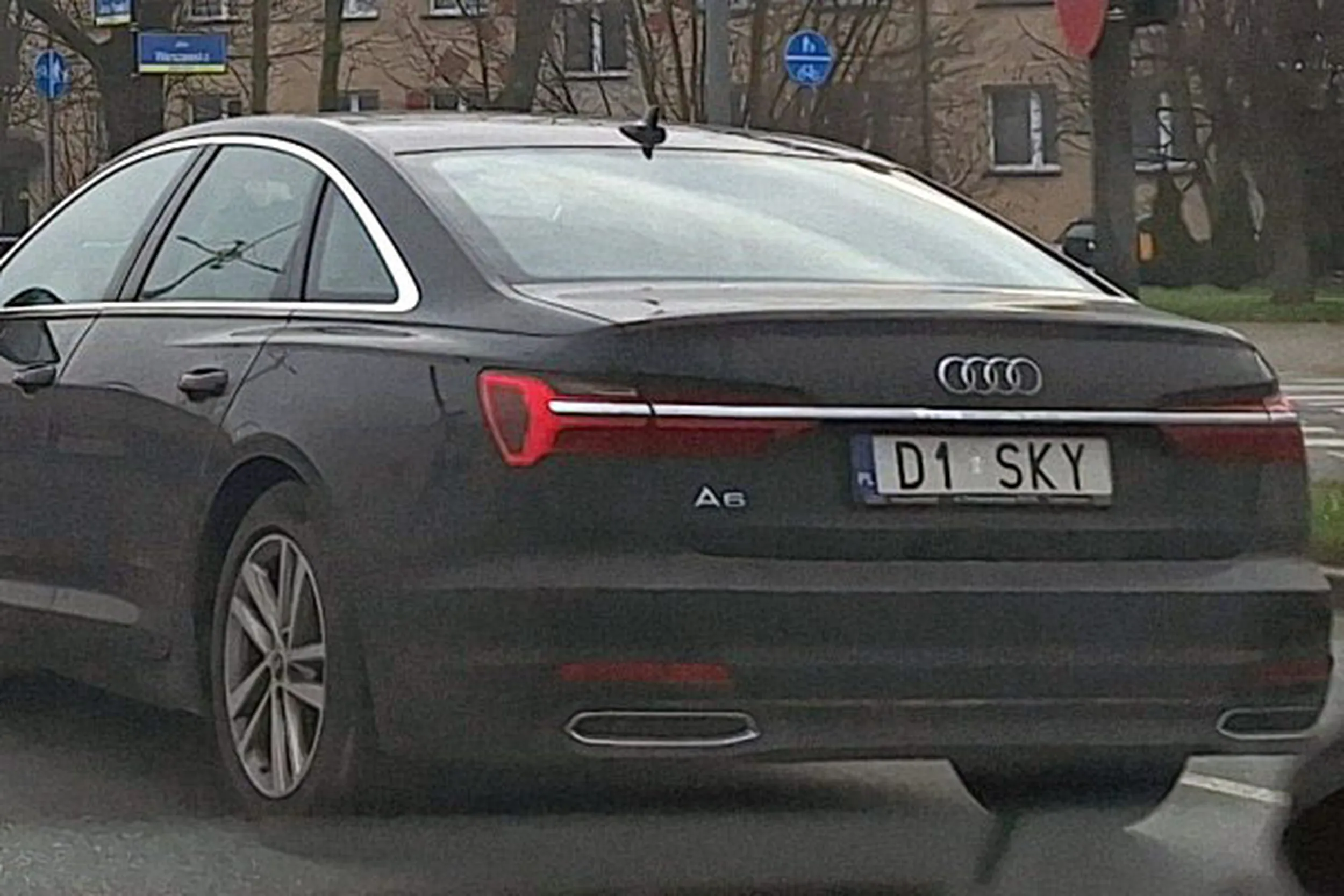 Fajny numer, blacha D1 SKY