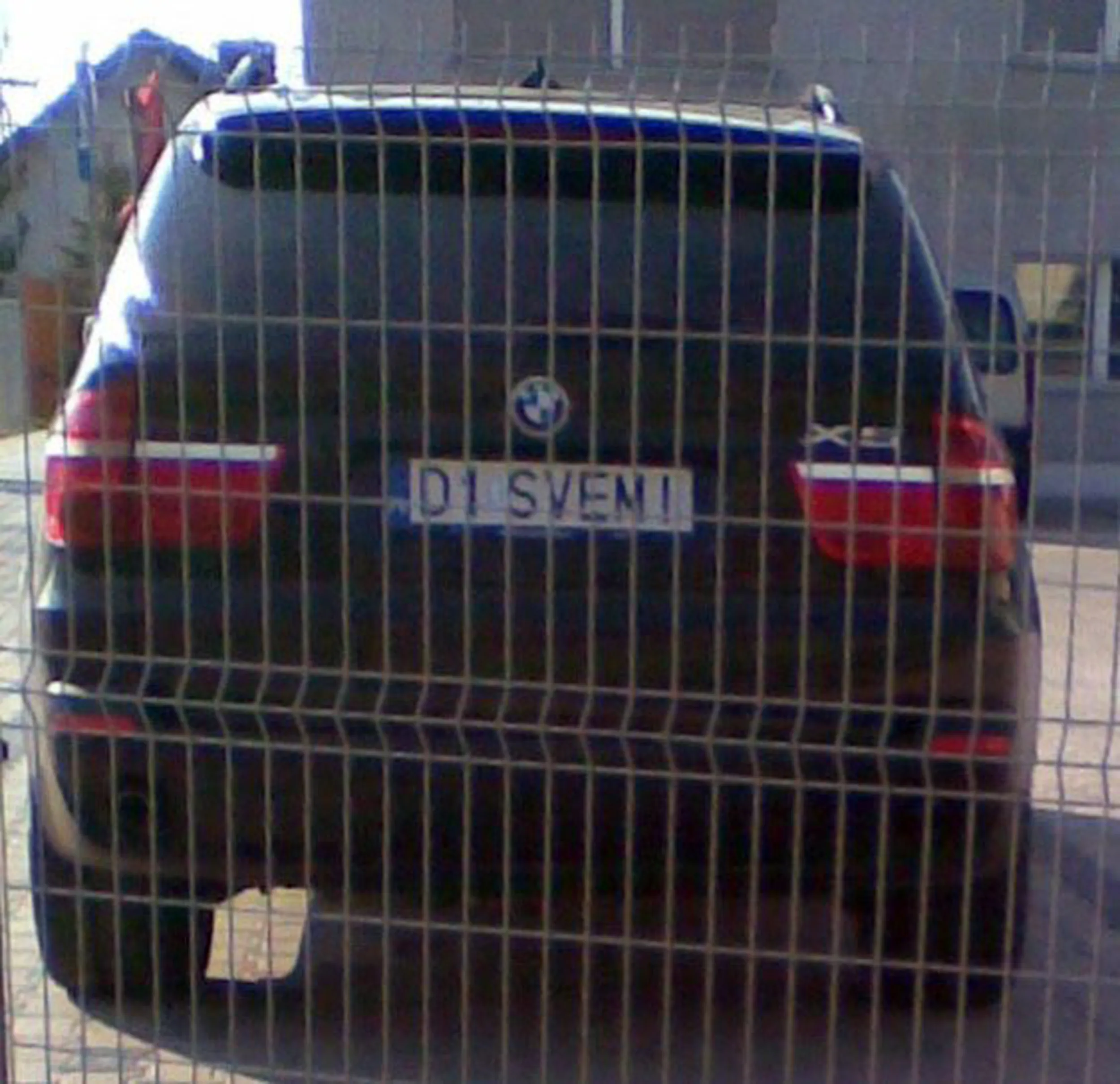 Fajny numer, blacha D1 SVEMI