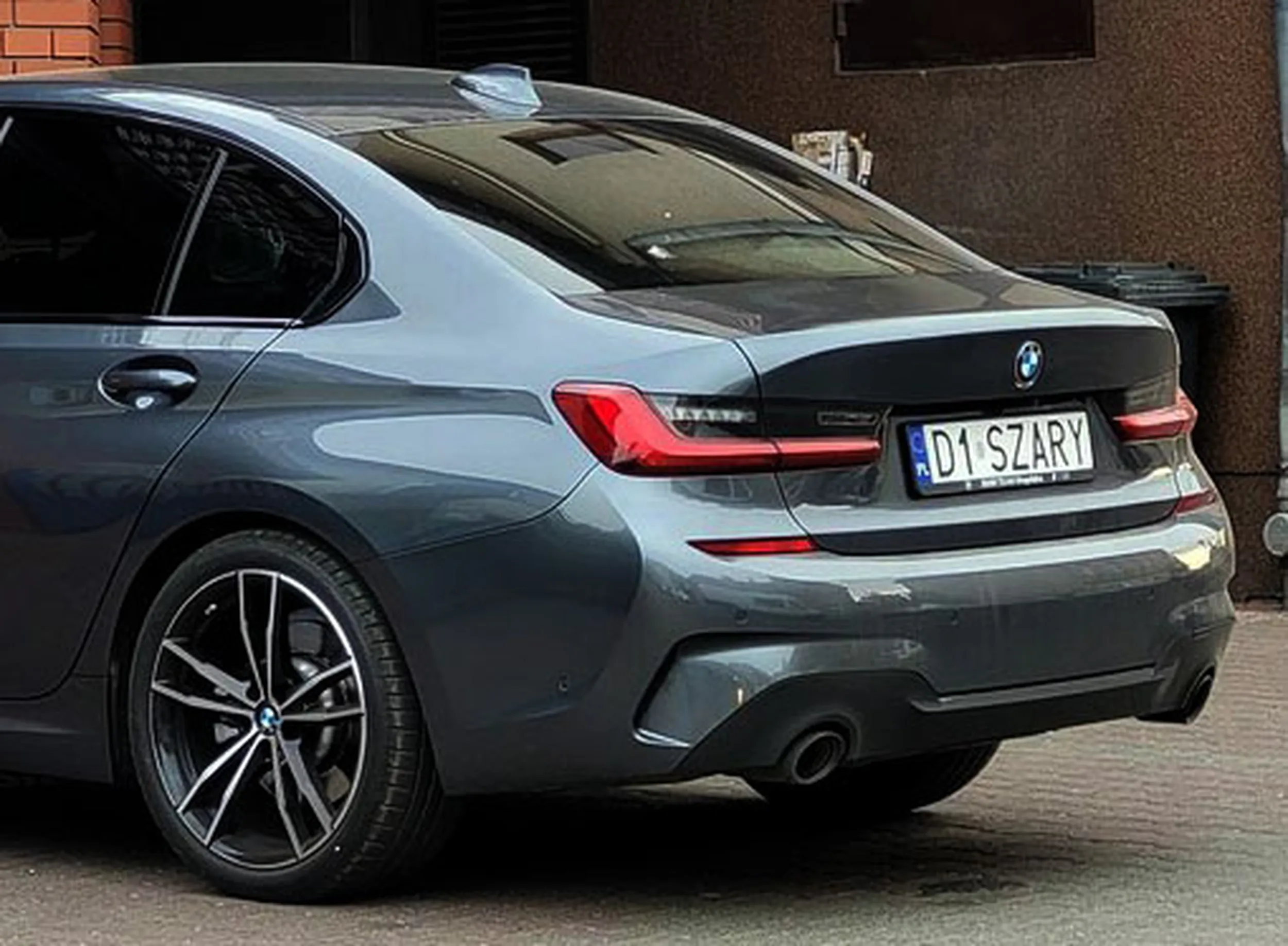 Fajny numer, blacha D1 SZARY