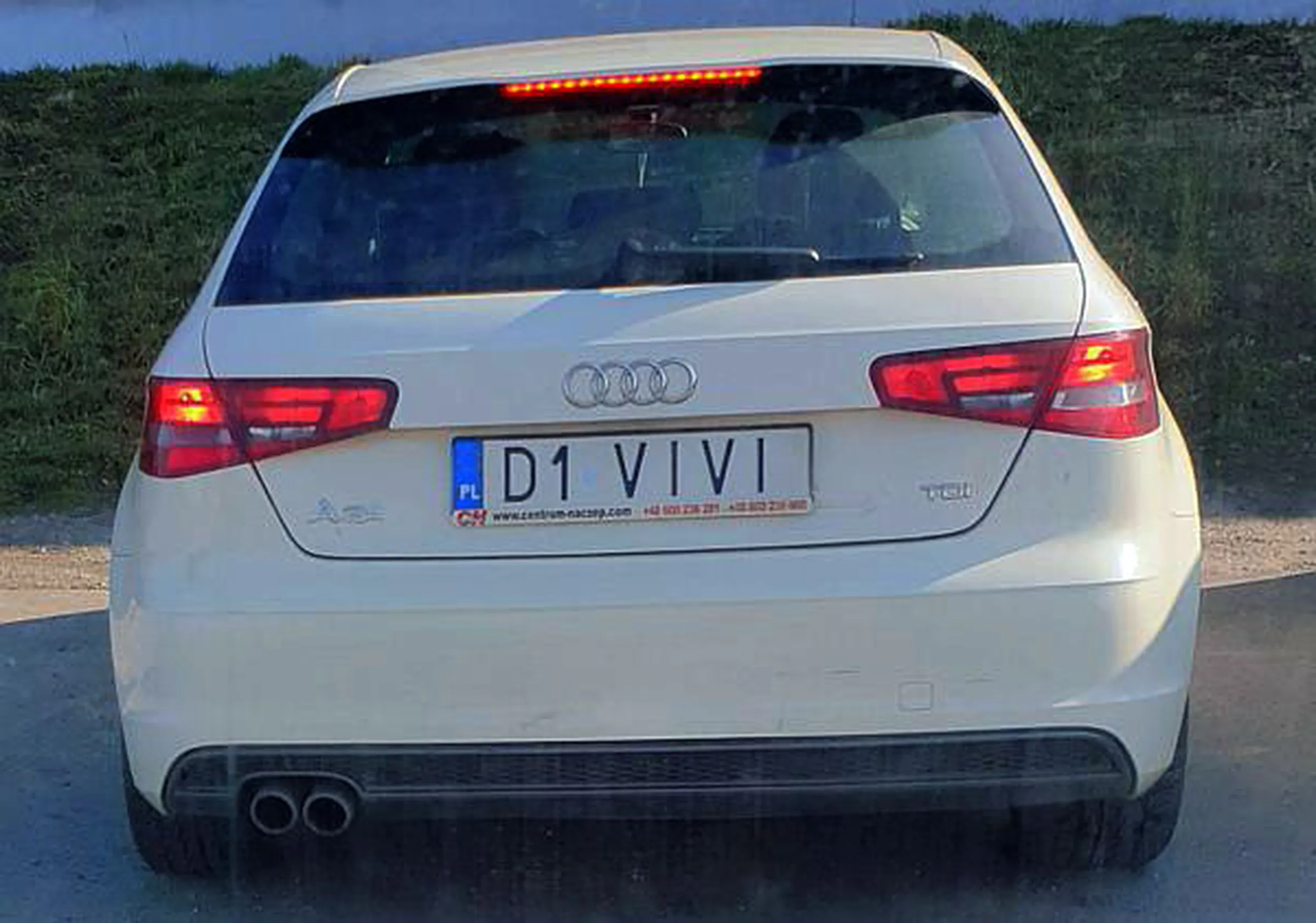 Fajny numer, blacha D1 VIVI