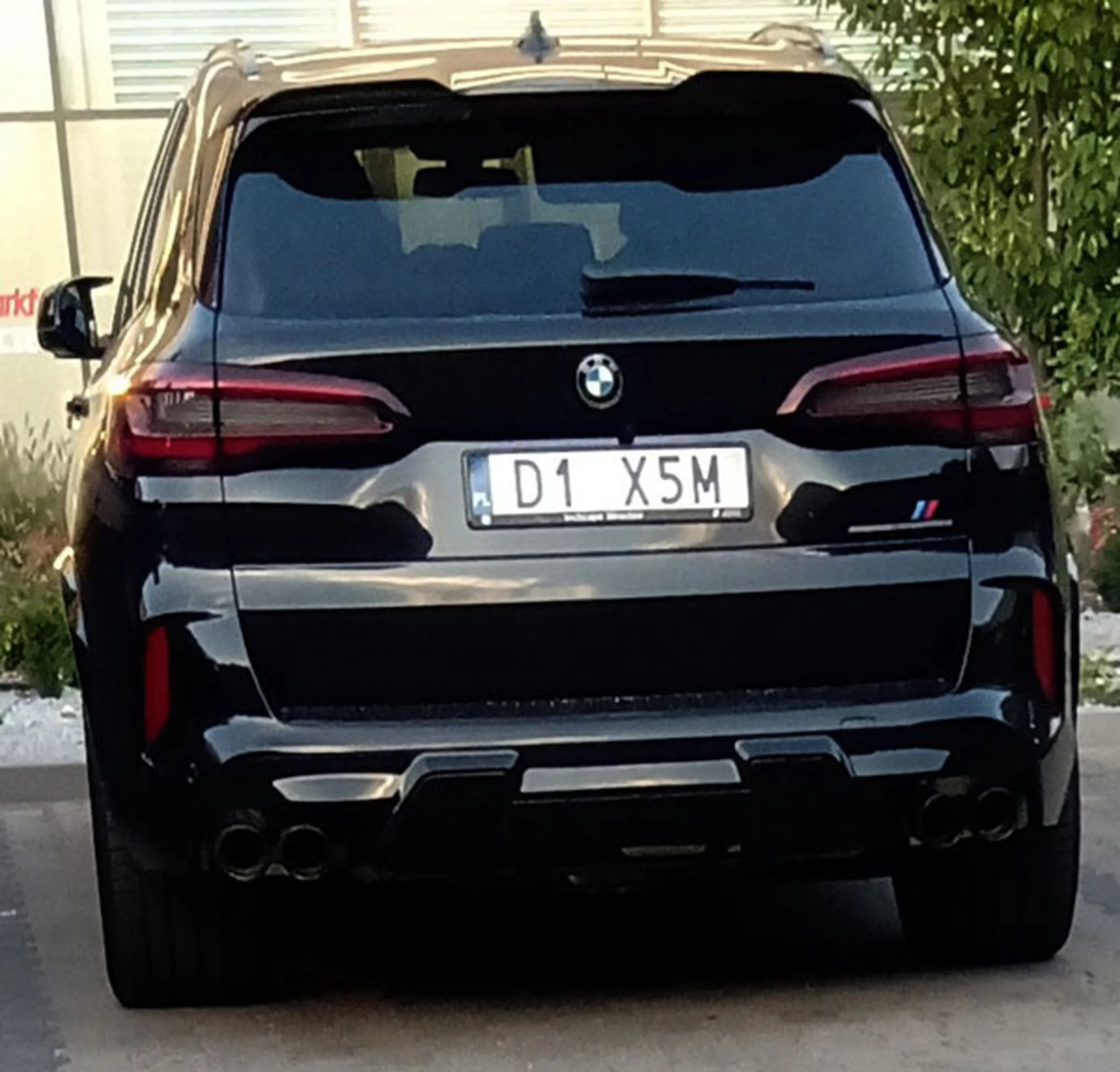 Fajny numer, blacha D1 X5M