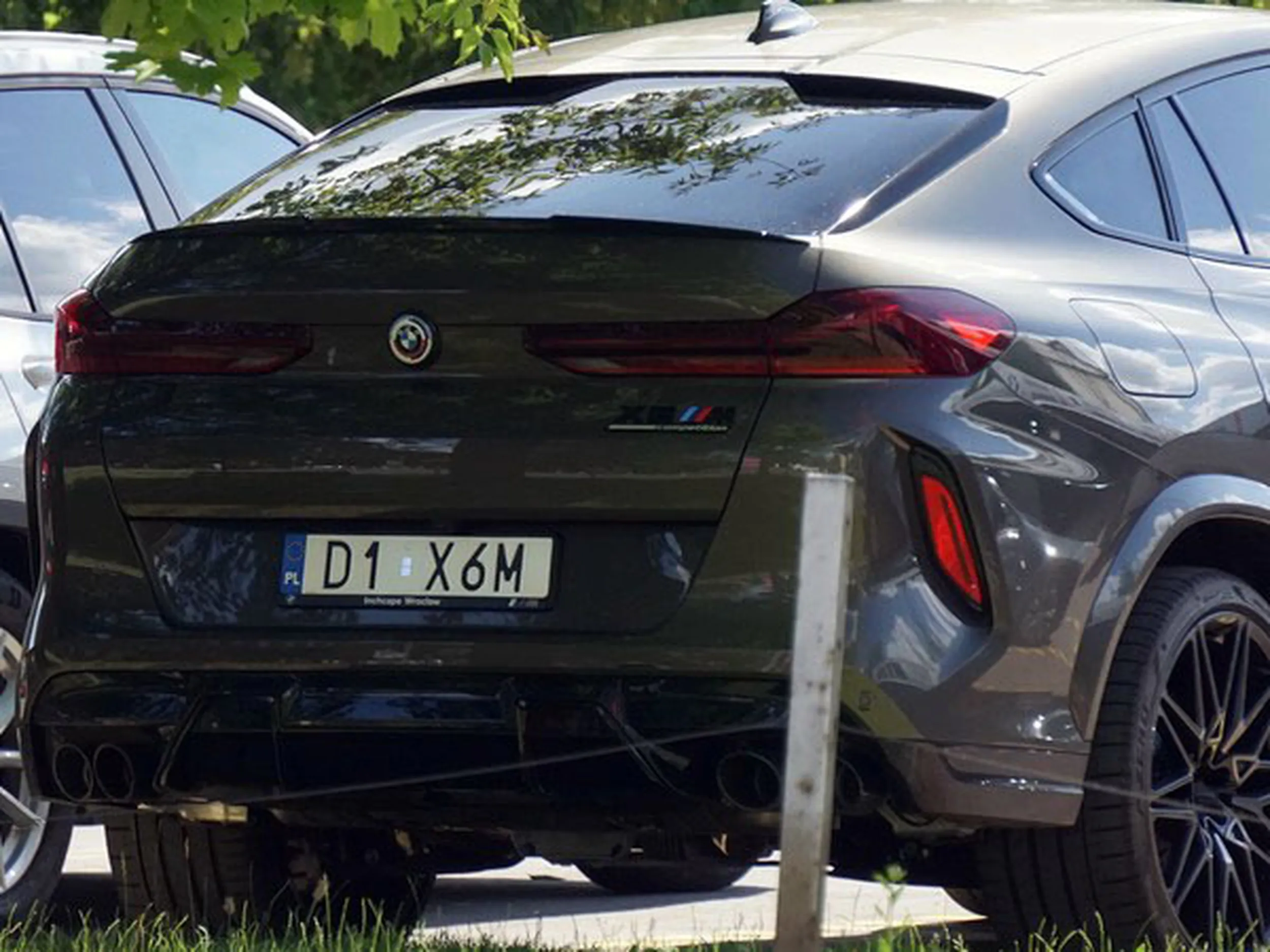 Fajny numer, blacha D1 X6M