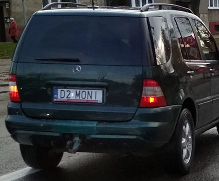 Fajny numer, blacha D2 MONI