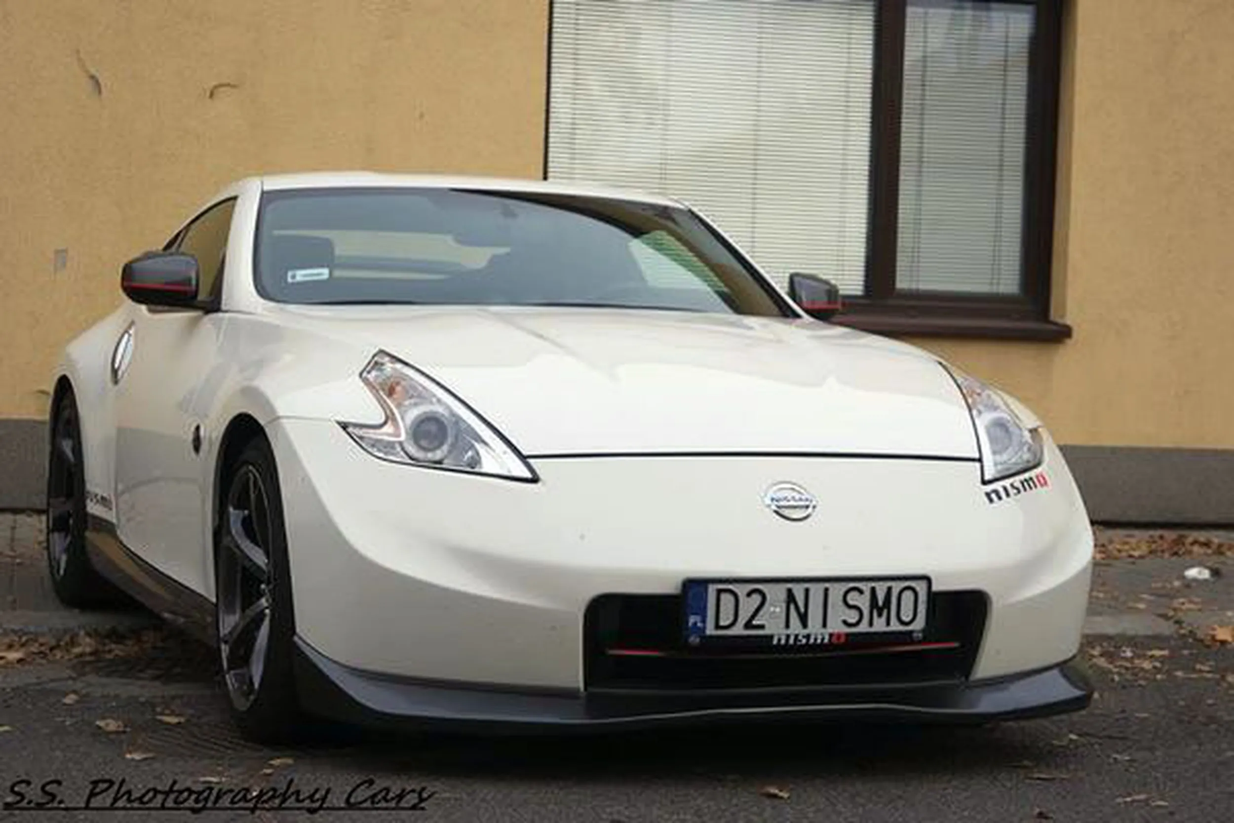 Fajny numer, blacha D2 NISMO