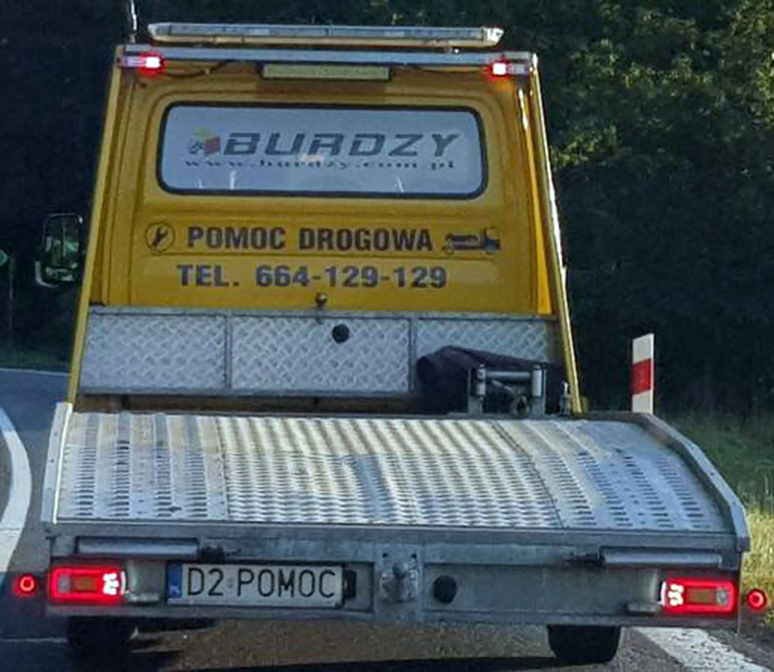 Fajny numer, blacha D2 POMOC