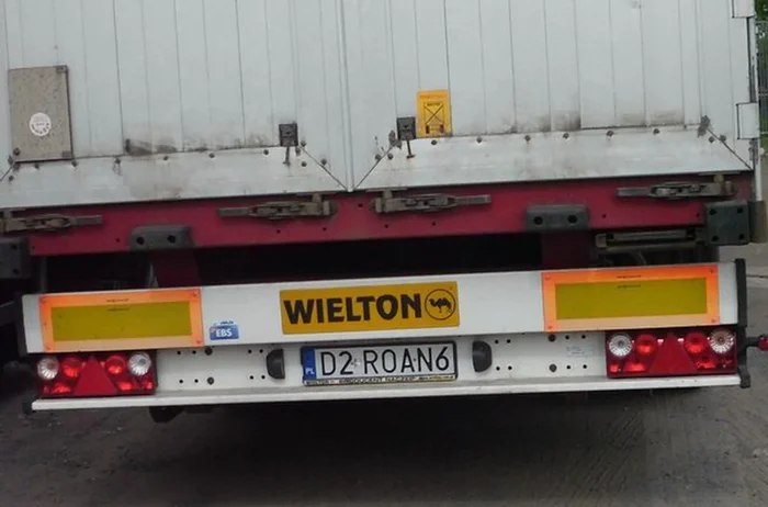 Fajny numer, blacha D2 ROAN6