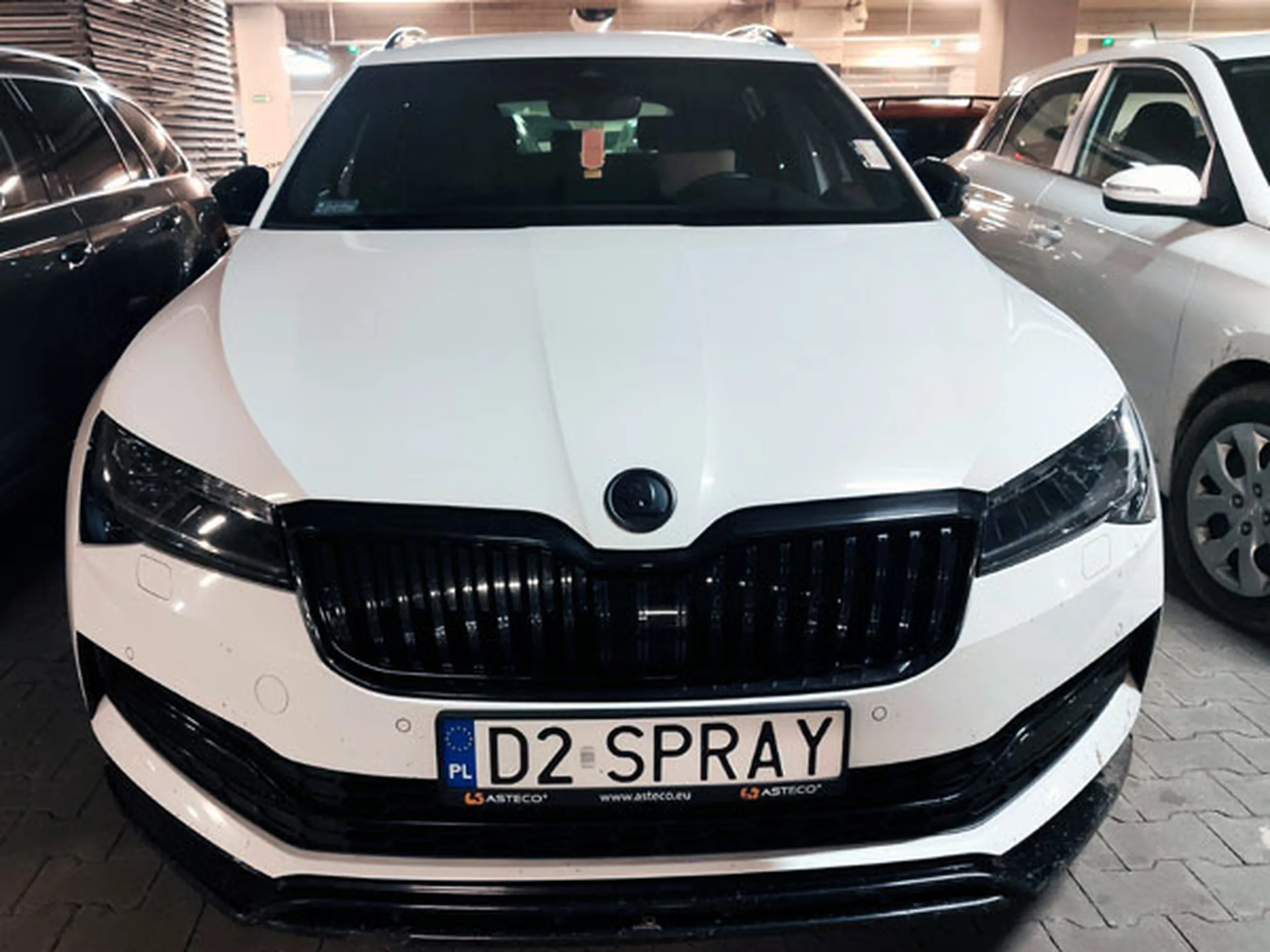 Fajny numer, blacha D2 SPRAY