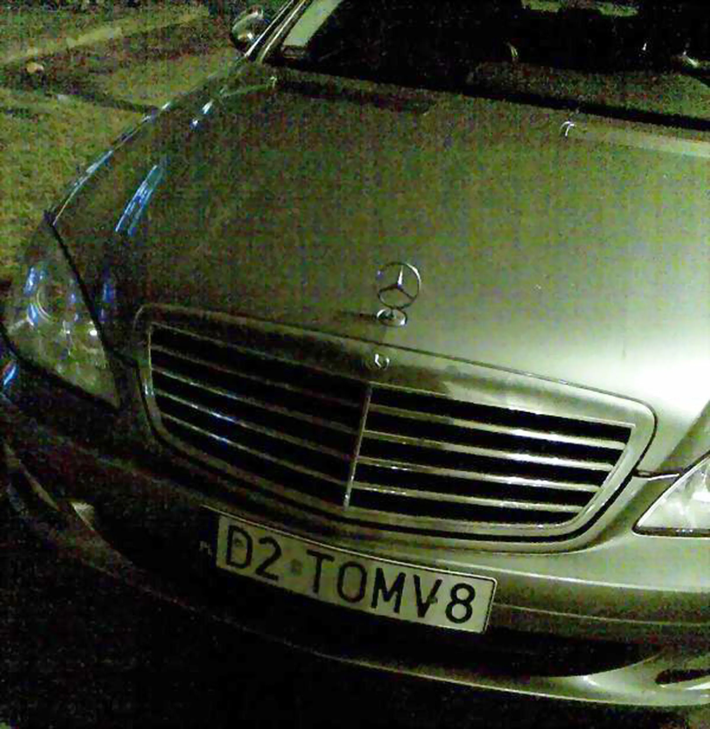 Fajny numer, blacha D2 TOMV8