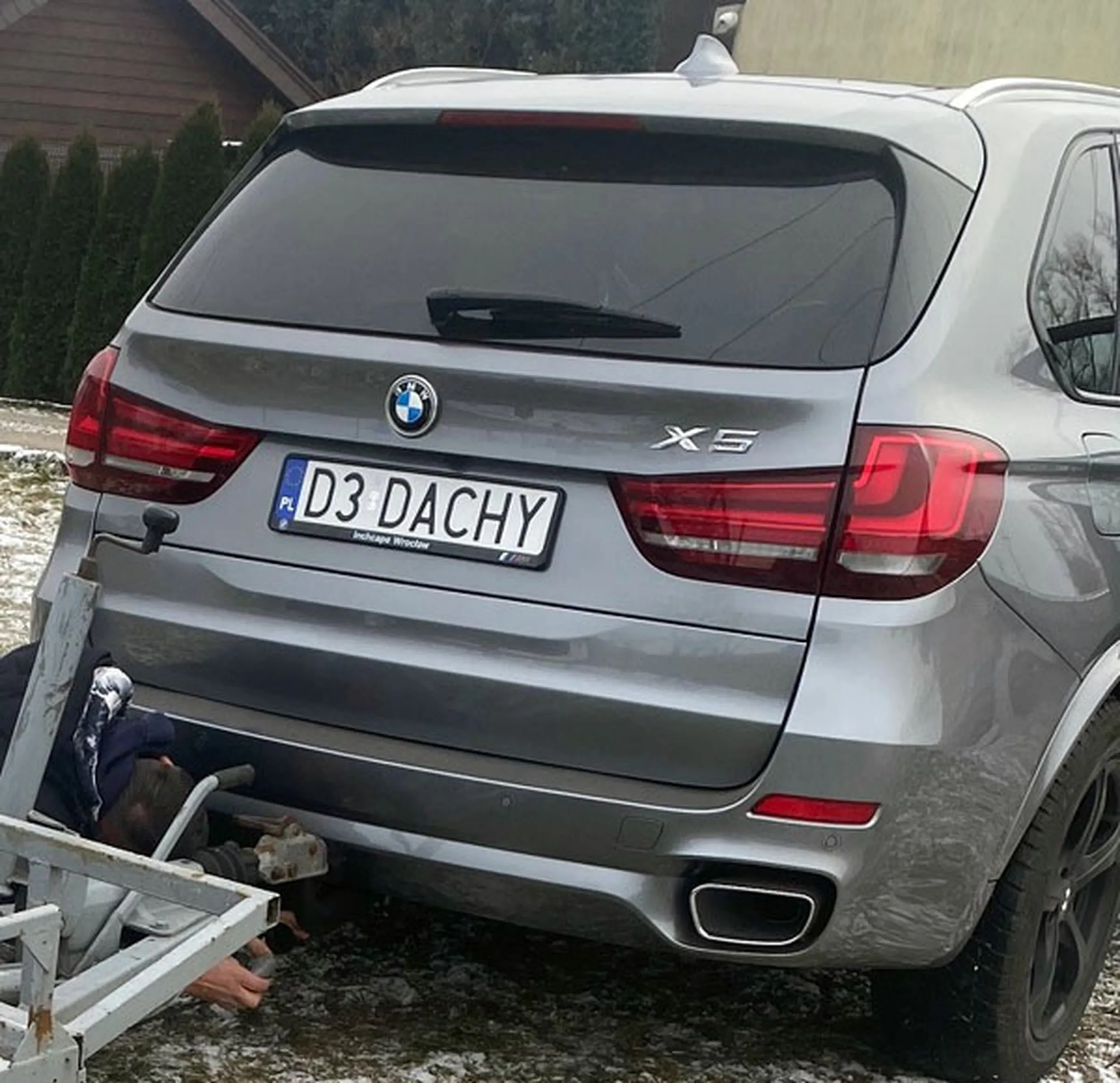 Fajny numer, blacha D3 DACHY