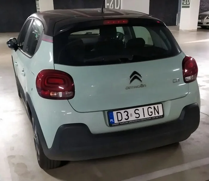 Fajny numer, blacha D3 SIGN