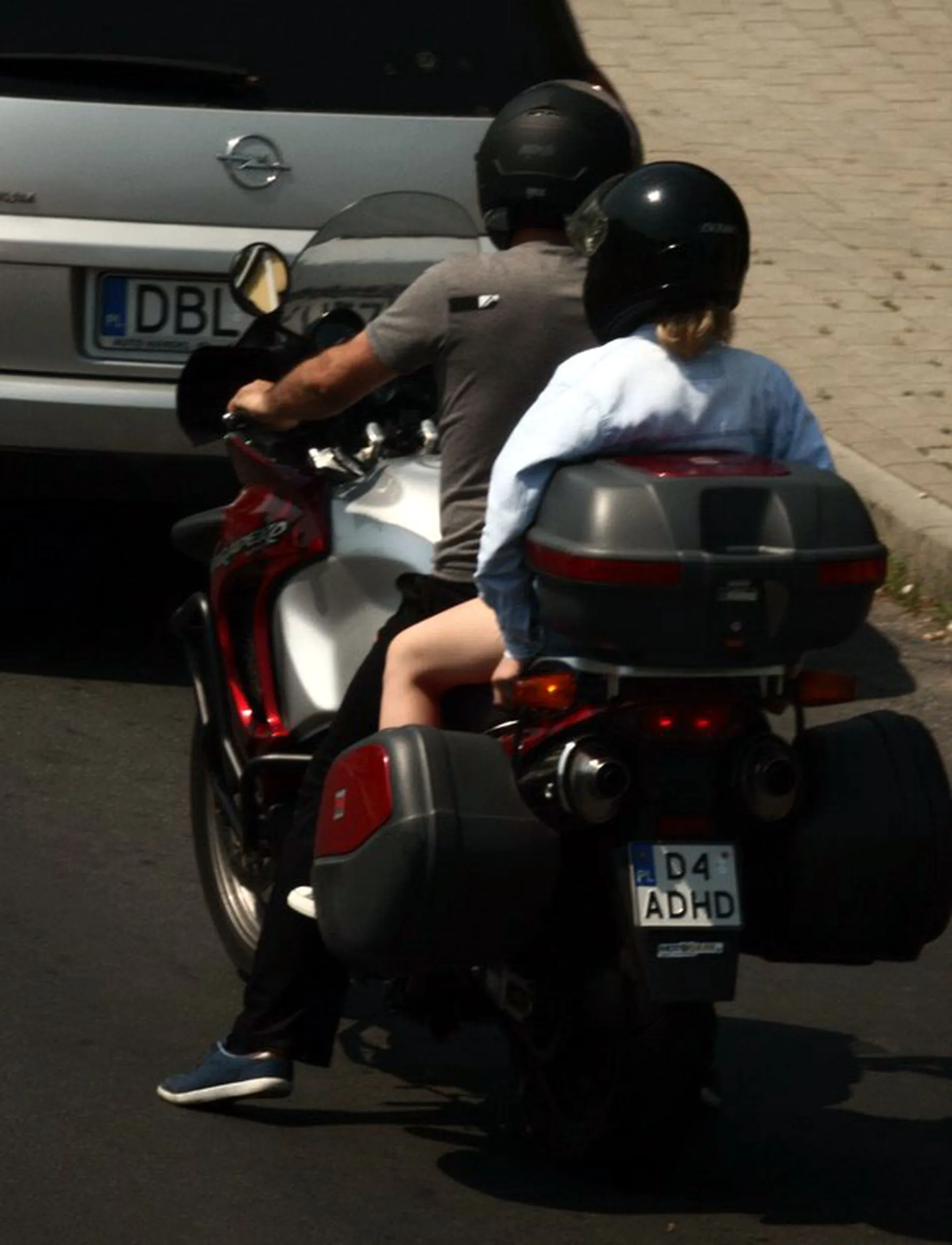 Fajny numer, blacha D4 ADHD