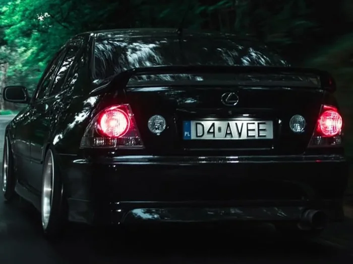 Fajny numer, blacha D4 AVEE