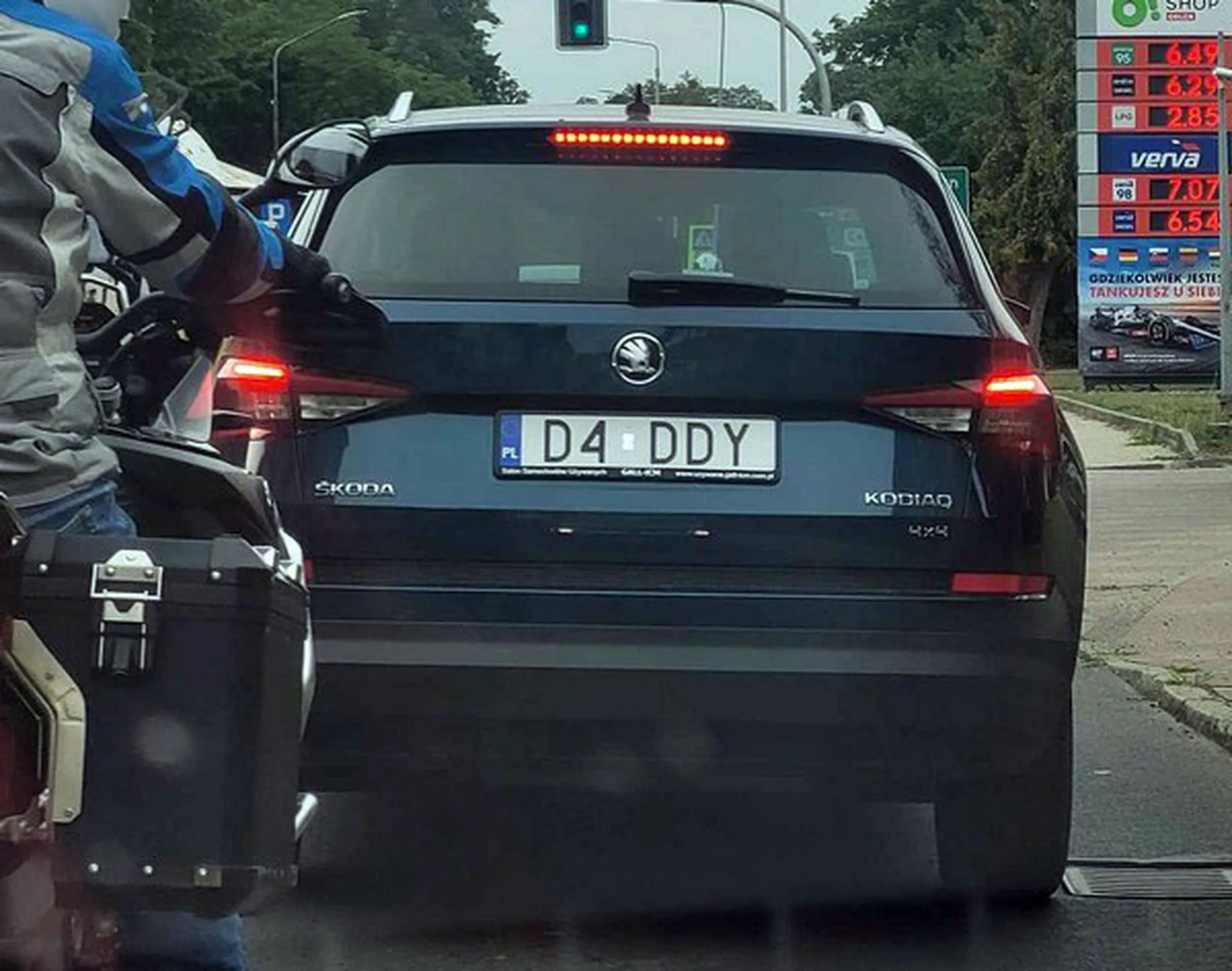 Fajny numer, blacha D4 DDY