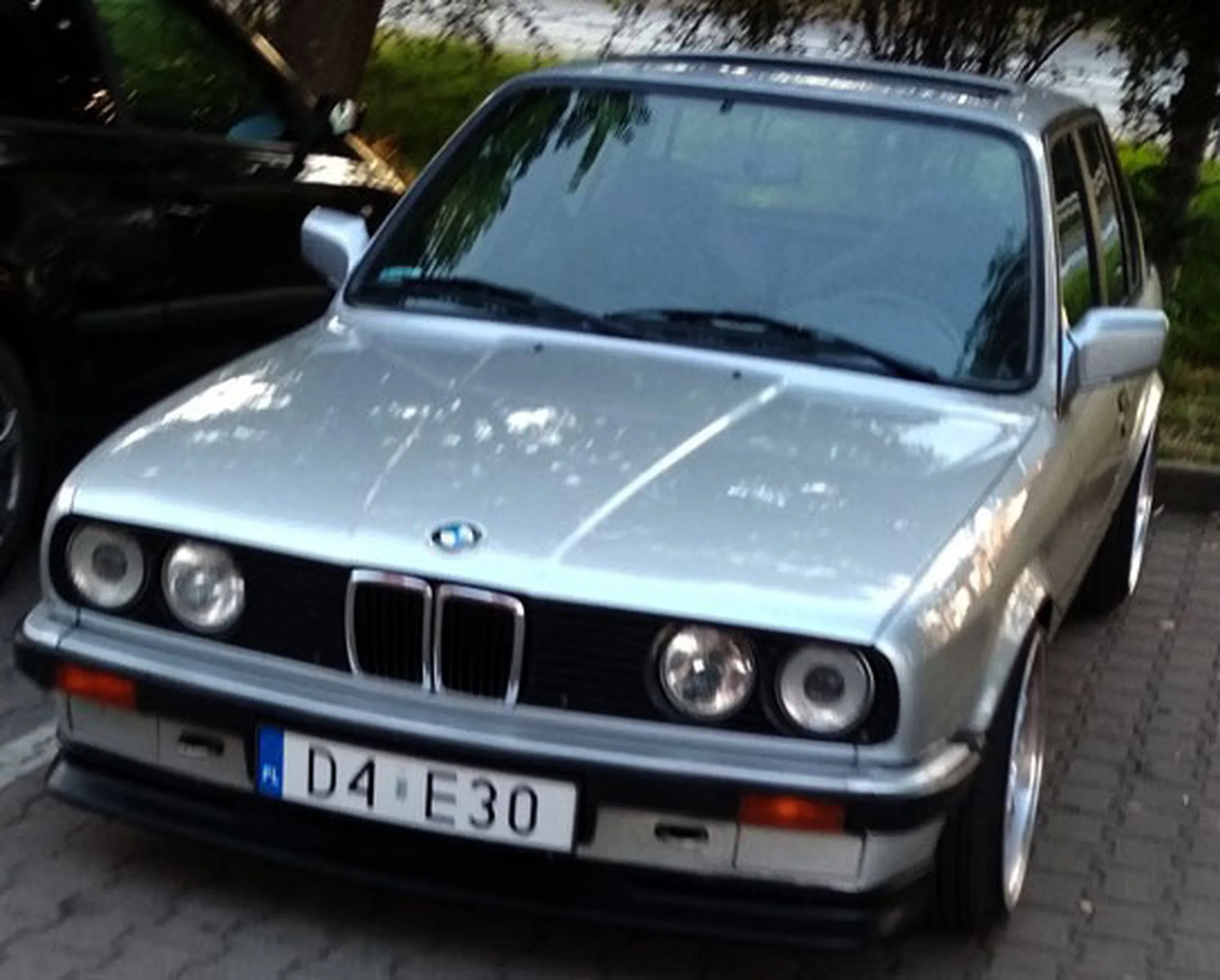 Fajny numer, blacha D4 E30
