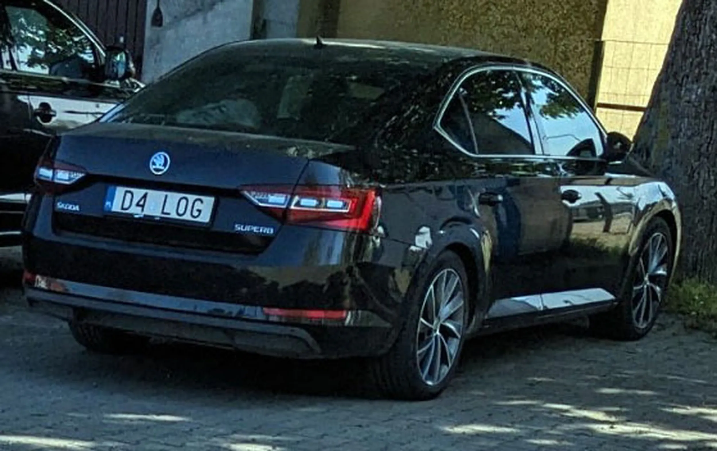 Fajny numer, blacha D4 LOG