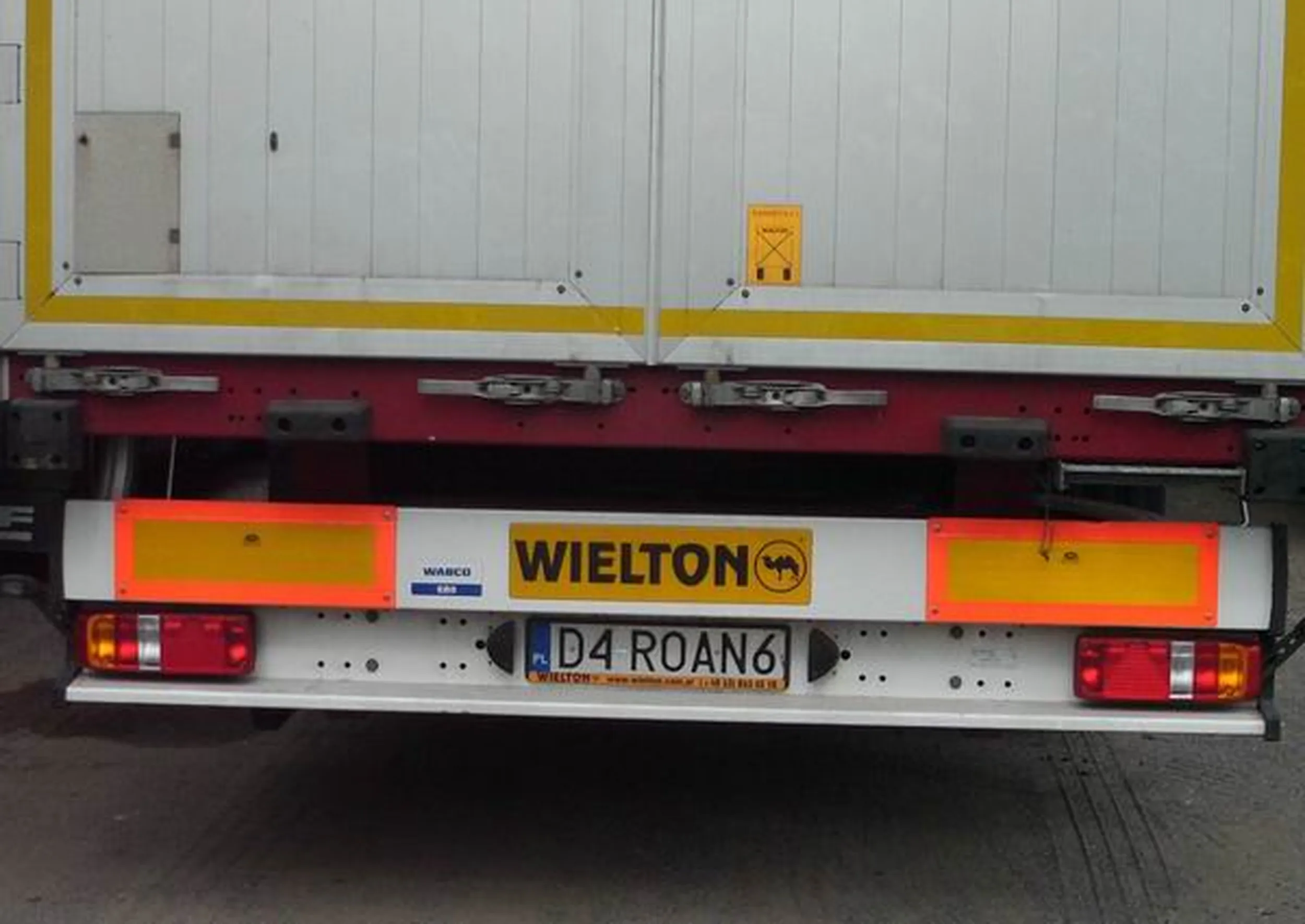 Fajny numer, blacha D4 ROAN6