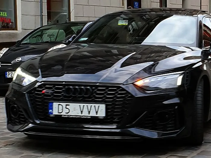 Fajny numer, blacha D5 VVV