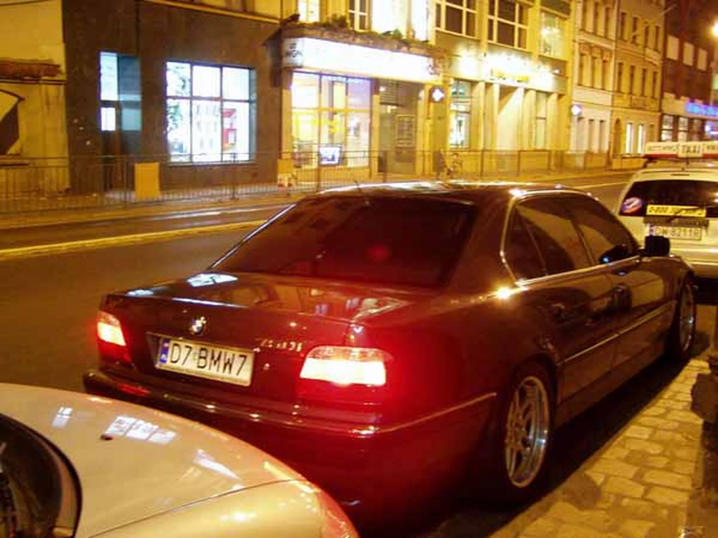 Fajny numer, blacha D7 BMW7