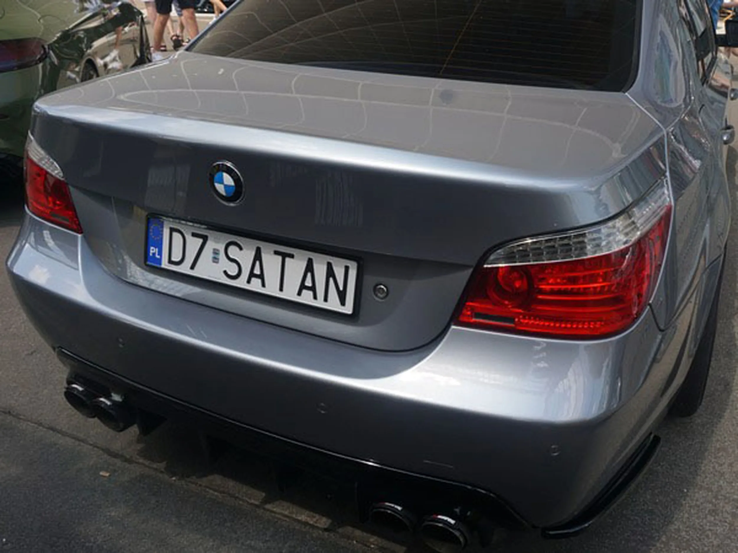 Fajny numer, blacha D7 SATAN