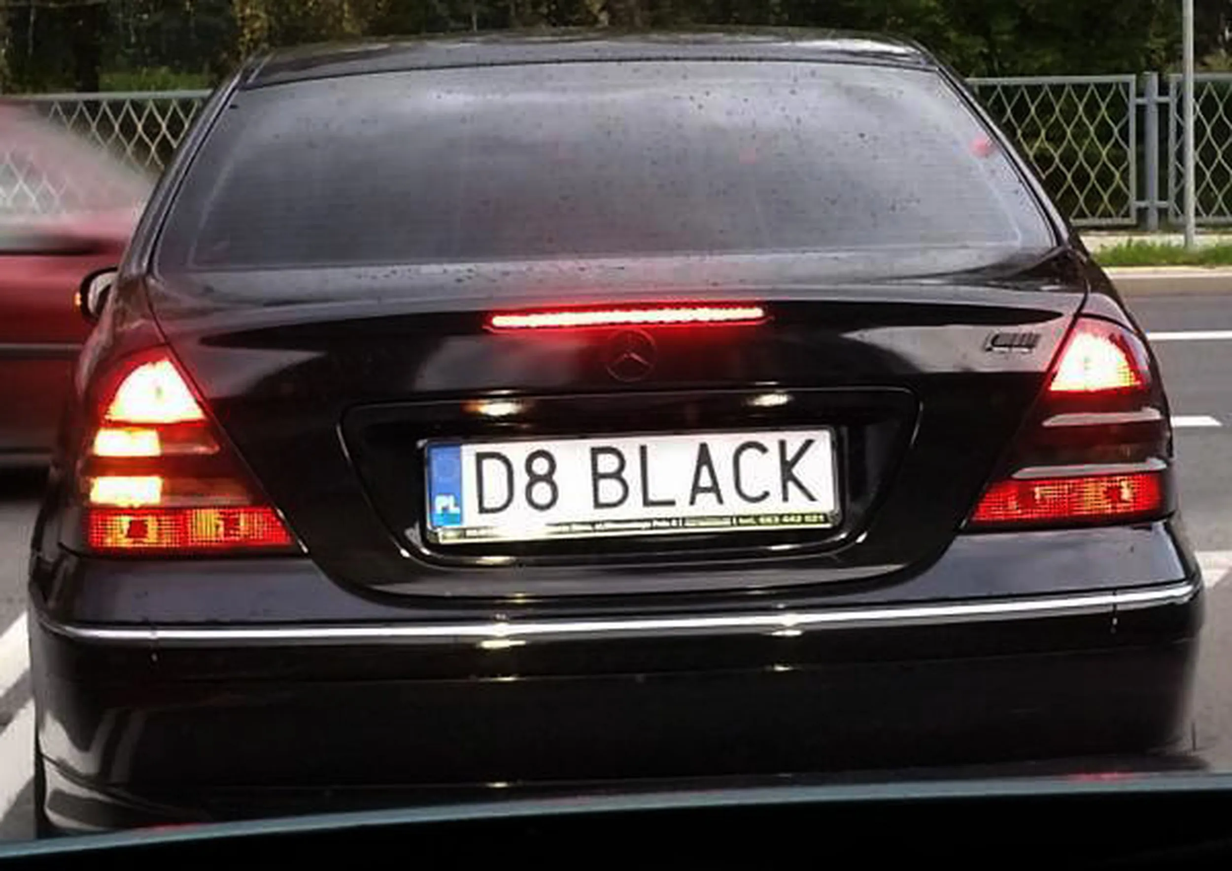 Fajny numer, blacha D8 BLACK