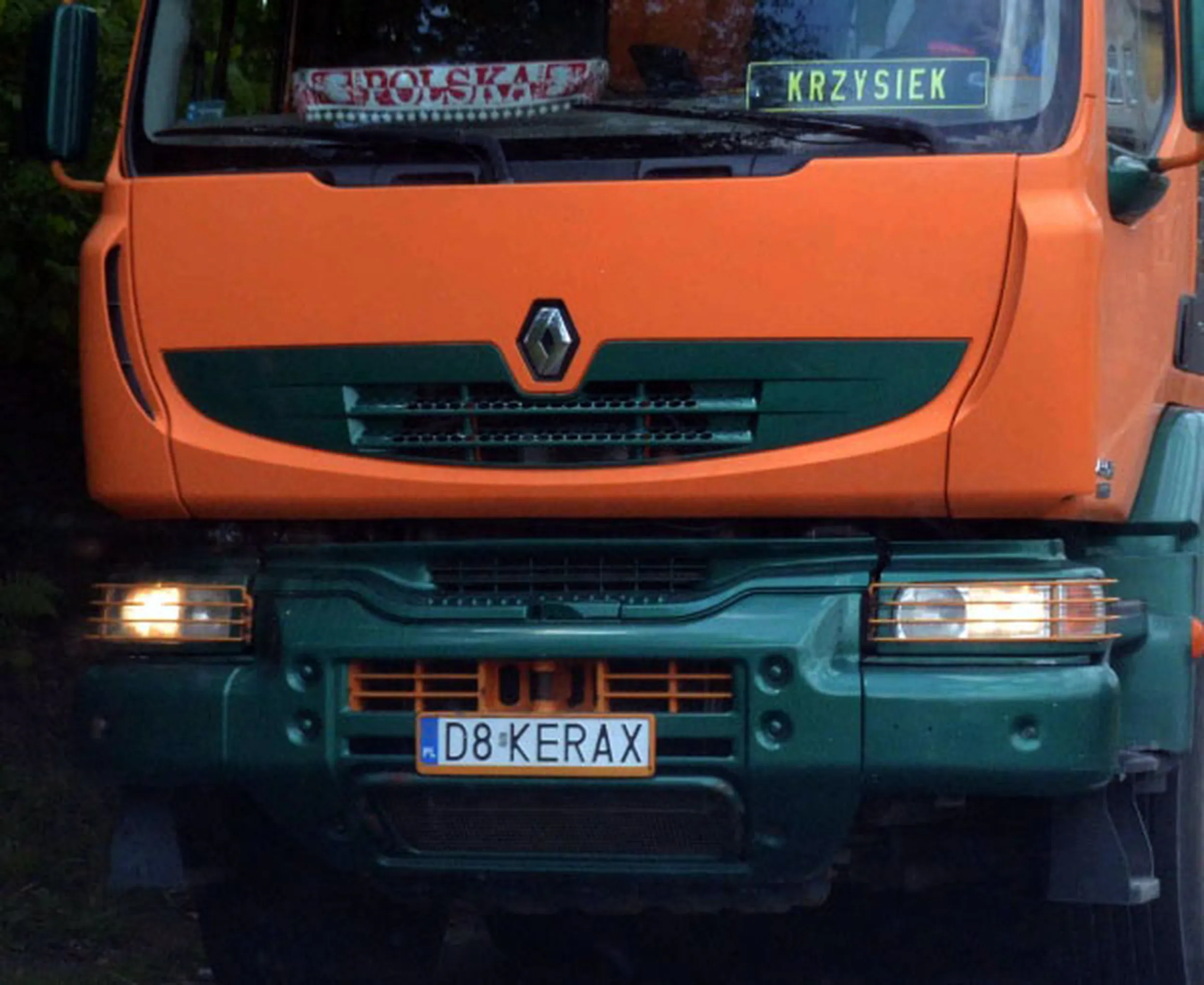 Fajny numer, blacha D8 KERAX
