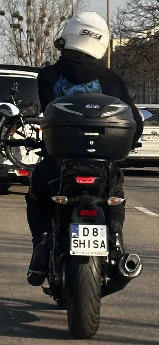 Fajny numer, blacha D8 SHISA