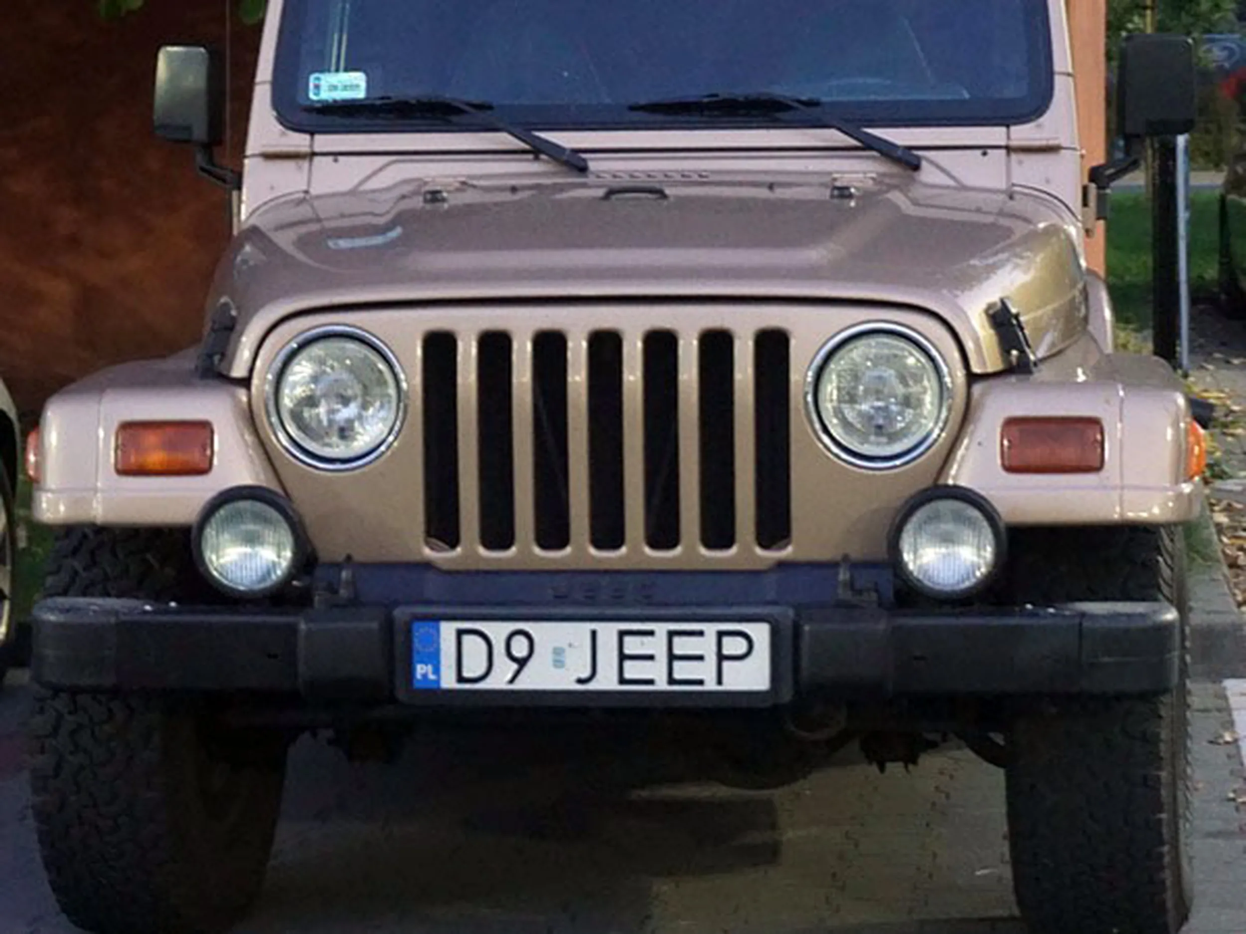 Fajny numer, blacha D9 JEEP