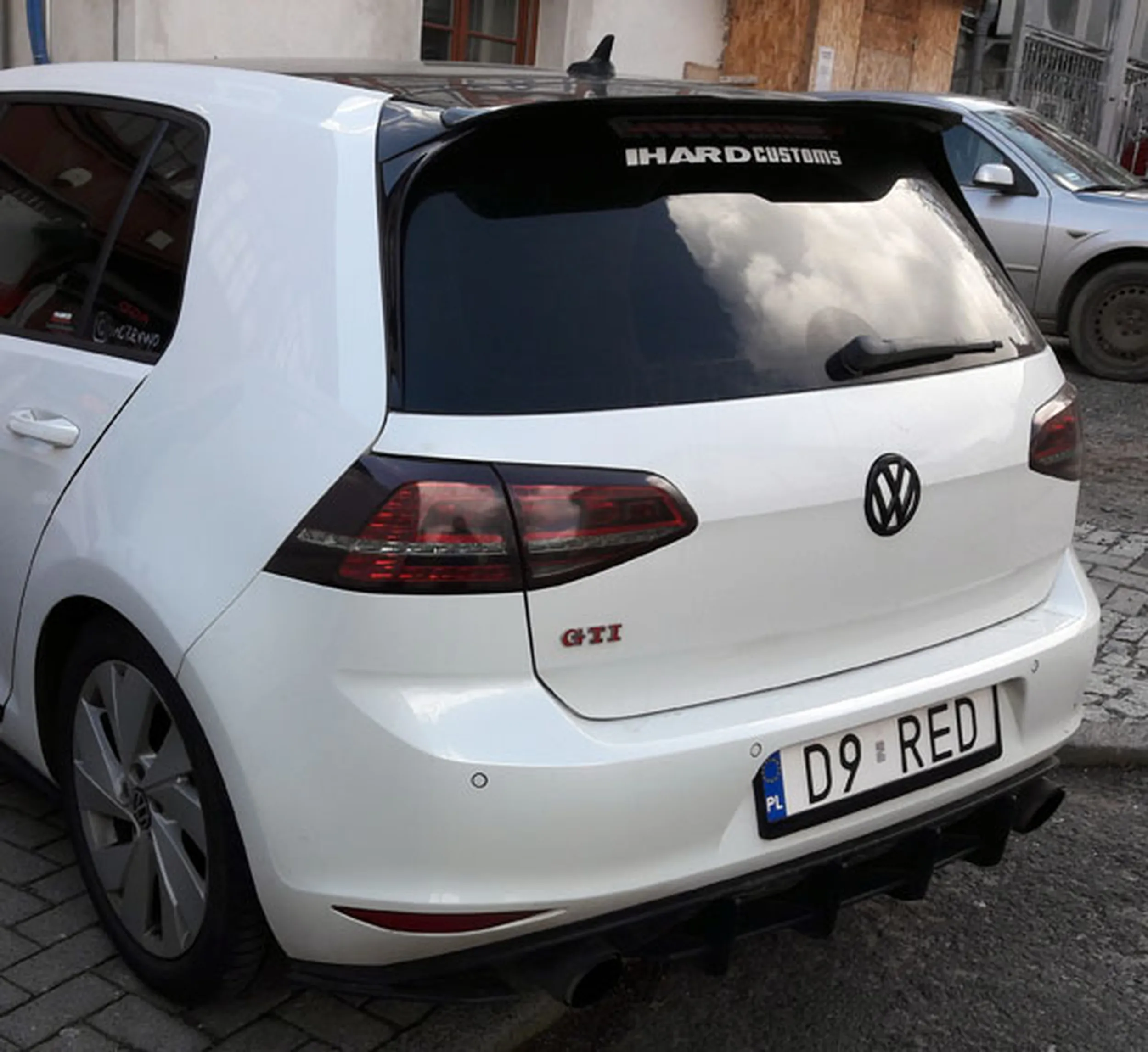 Fajny numer, blacha D9 RED