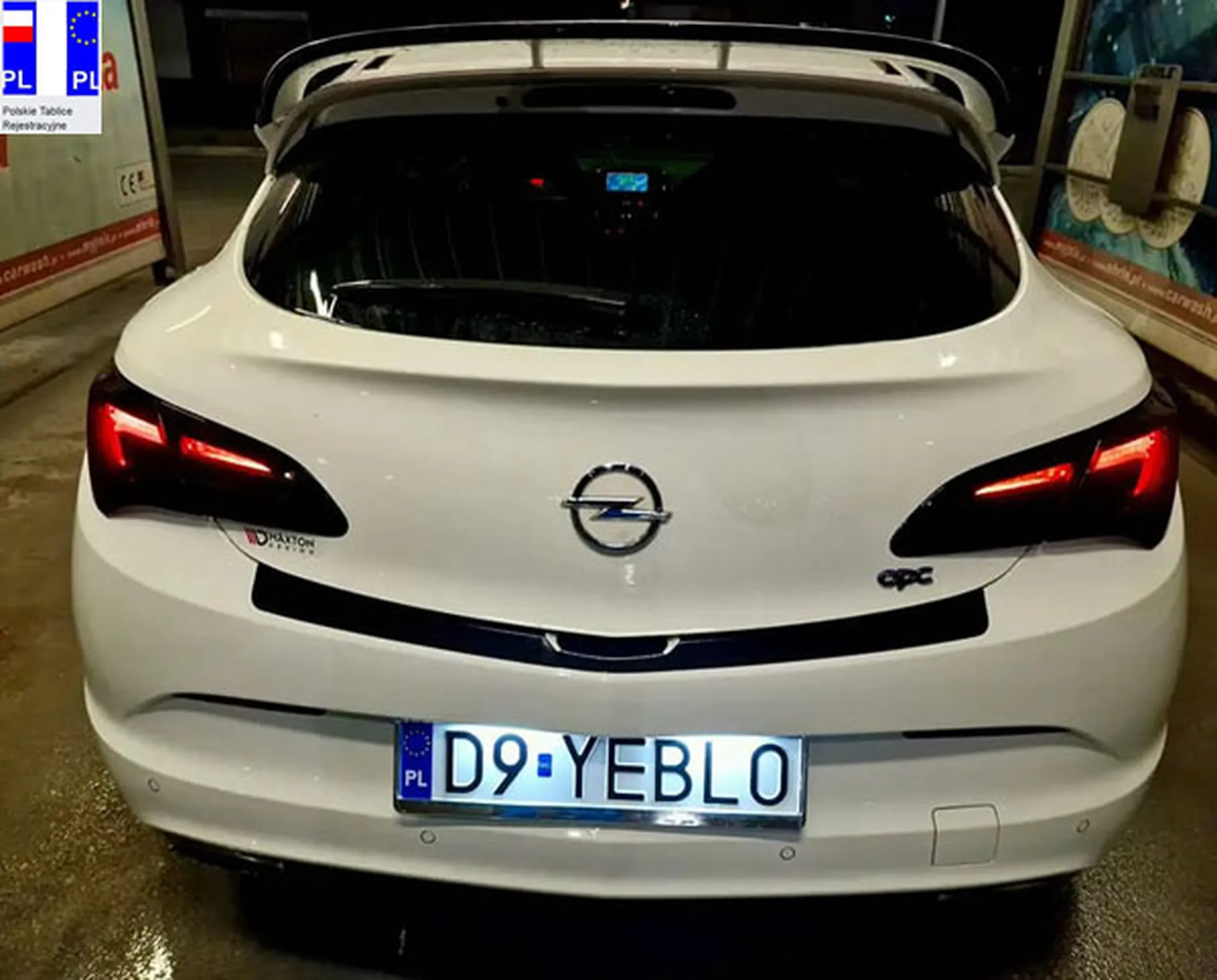 Fajny numer, blacha D9 YEBLO