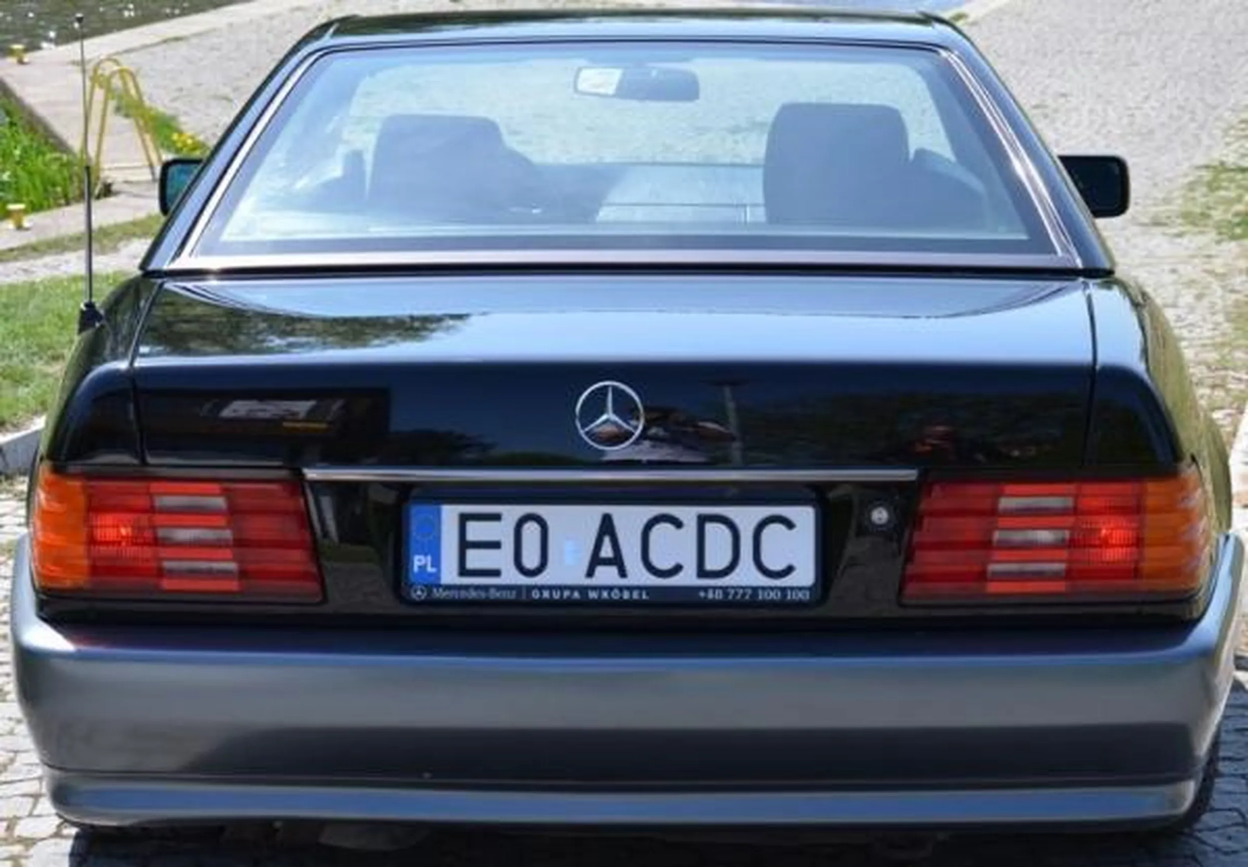 Fajny numer, blacha E0 ACDC