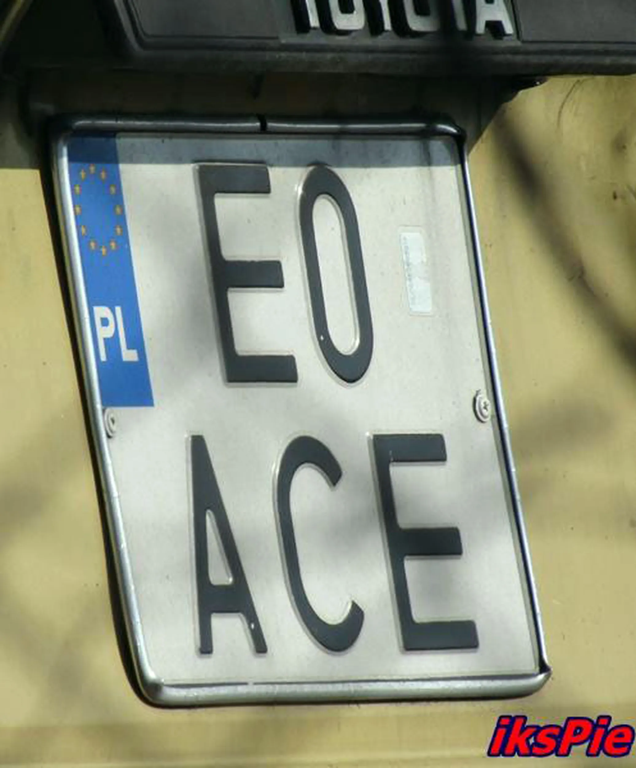 Fajny numer, blacha E0 ACE