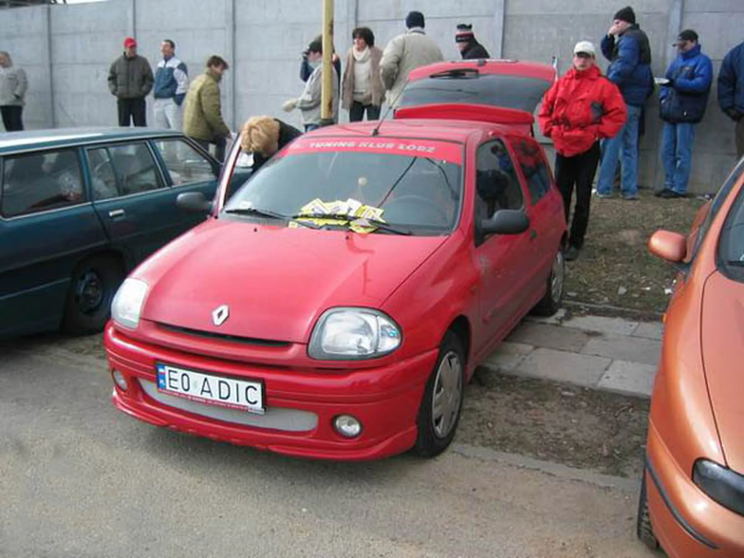 Fajny numer, blacha E0 ADIC