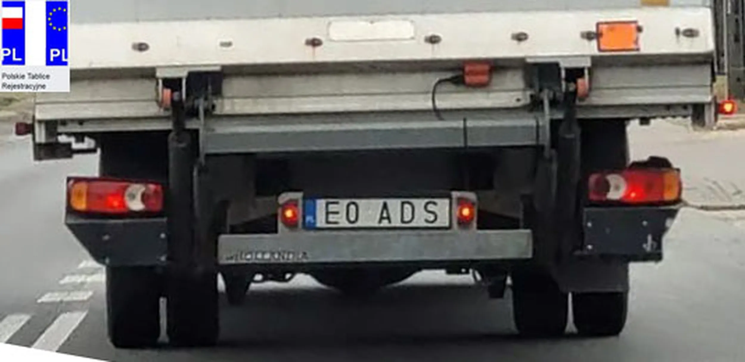 Fajny numer, blacha E0 ADS