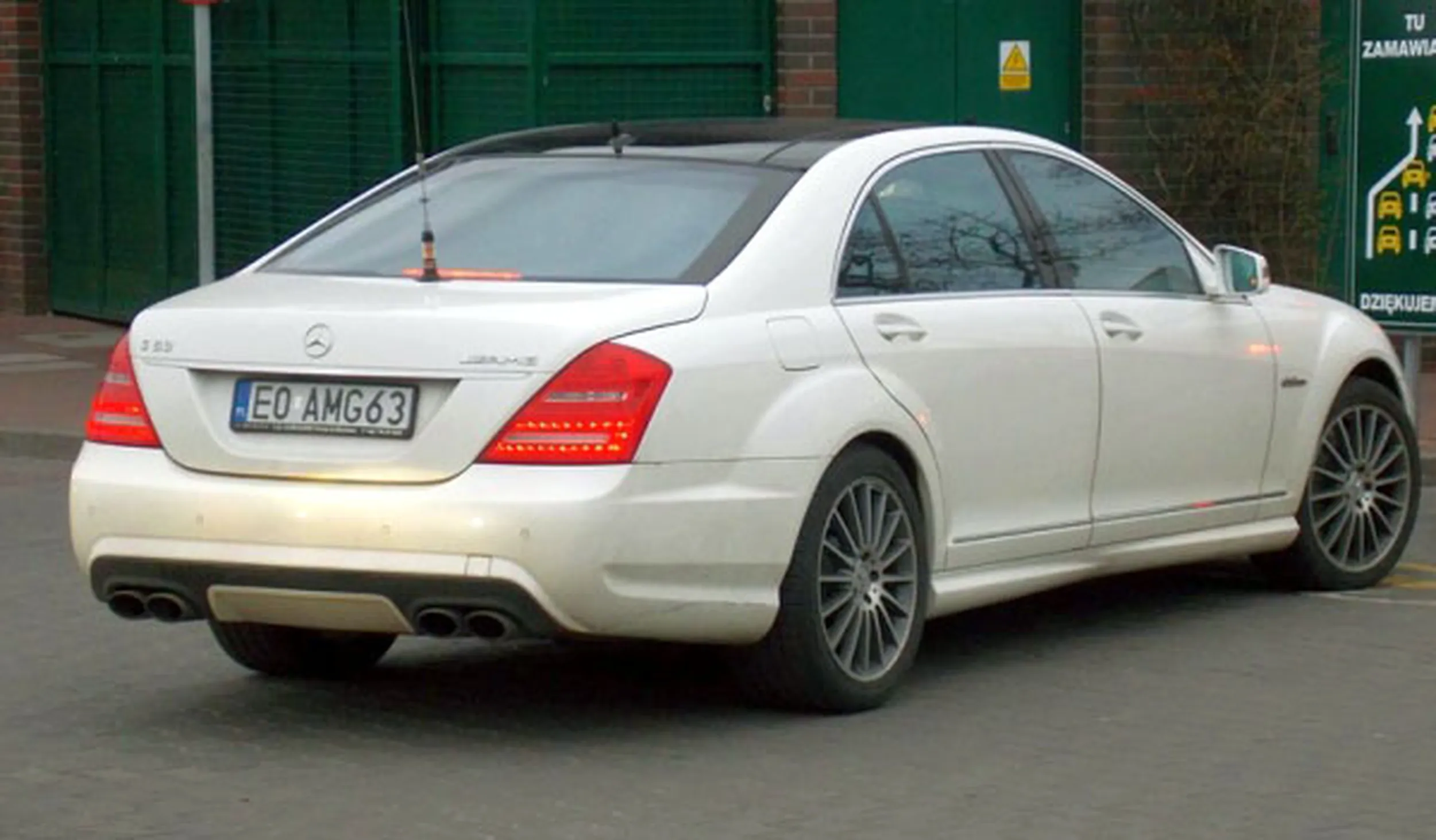 Fajny numer, blacha E0 AMG63