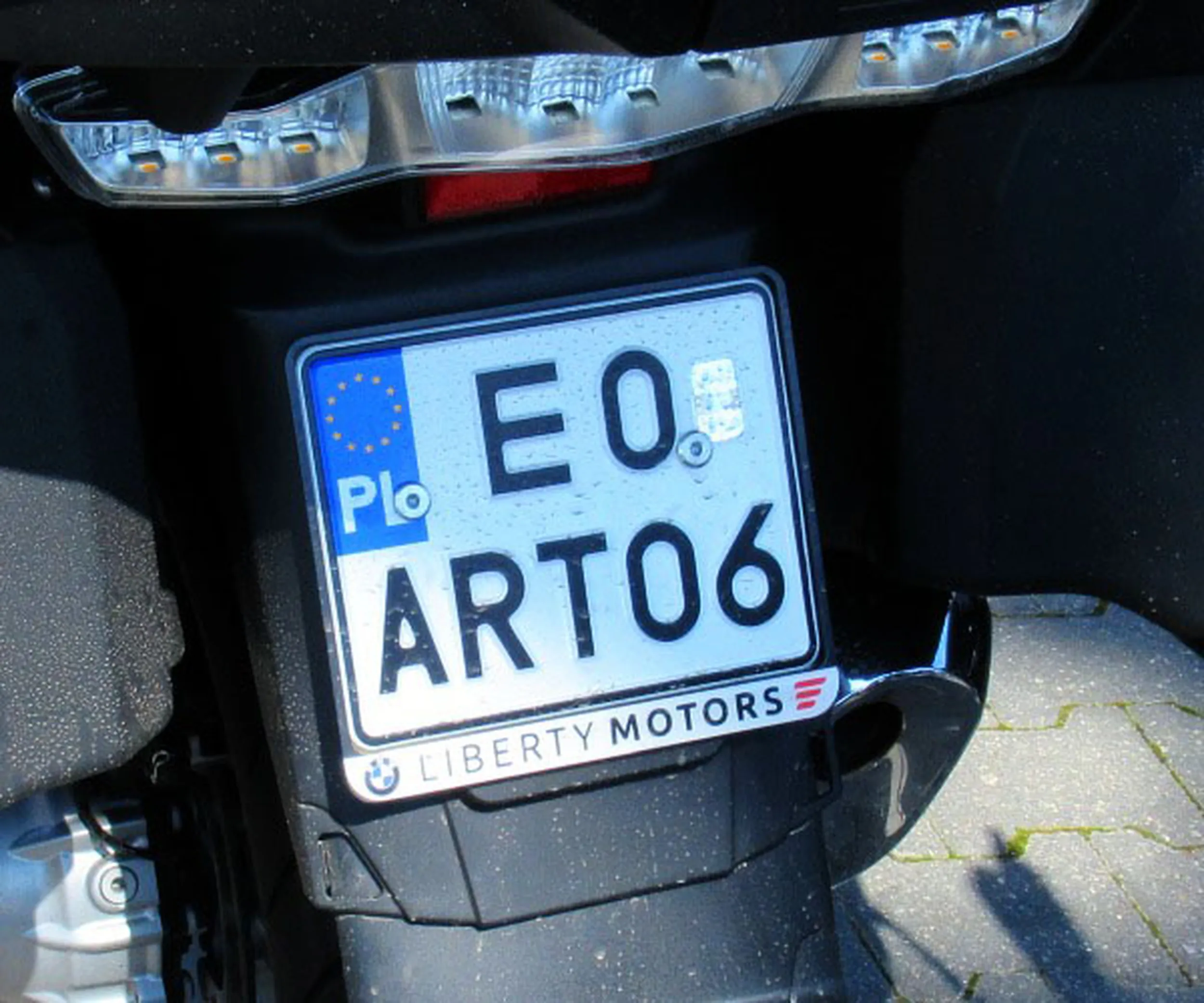 Fajny numer, blacha E0 ART06