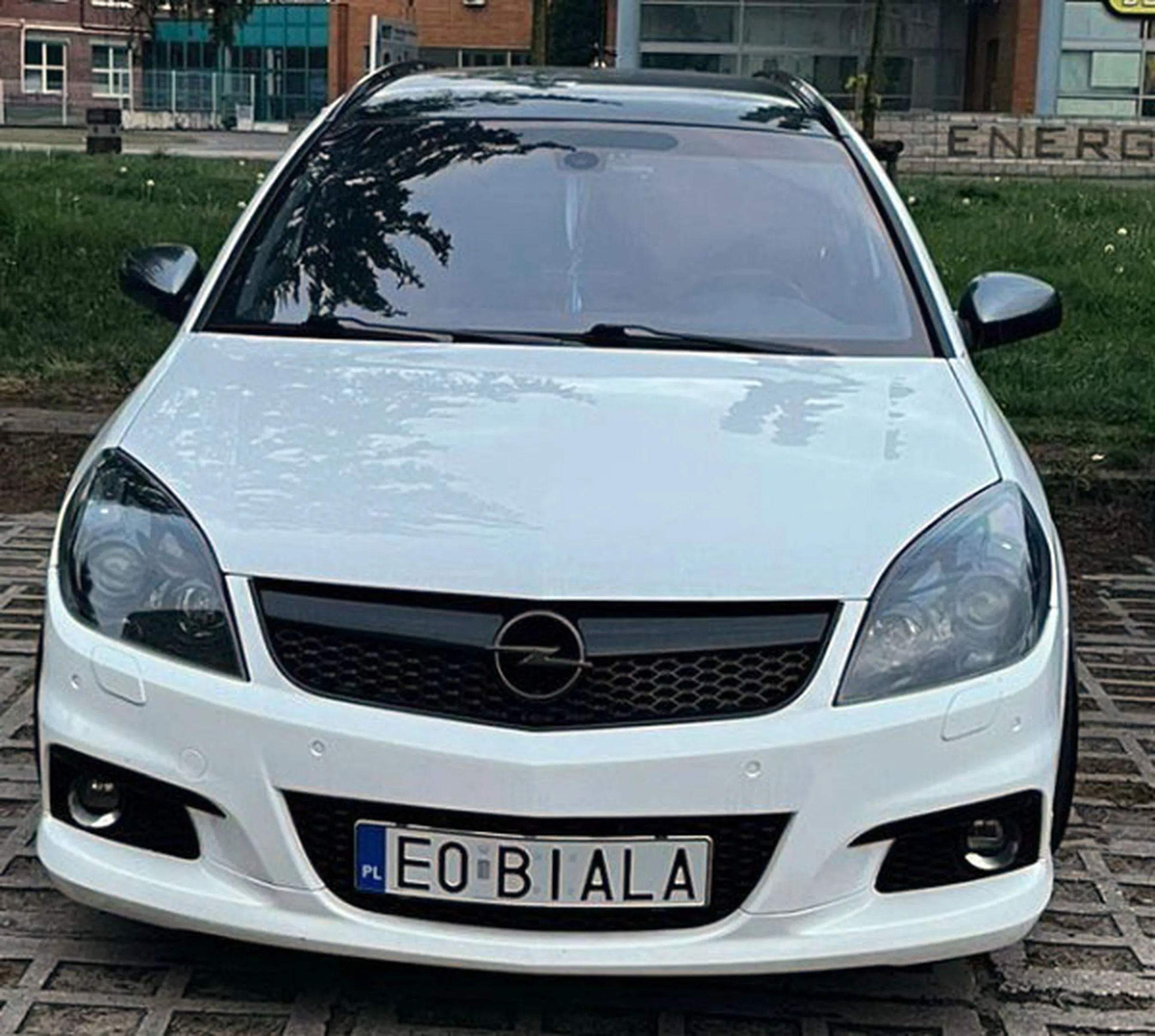 Fajny numer, blacha E0 BIALA