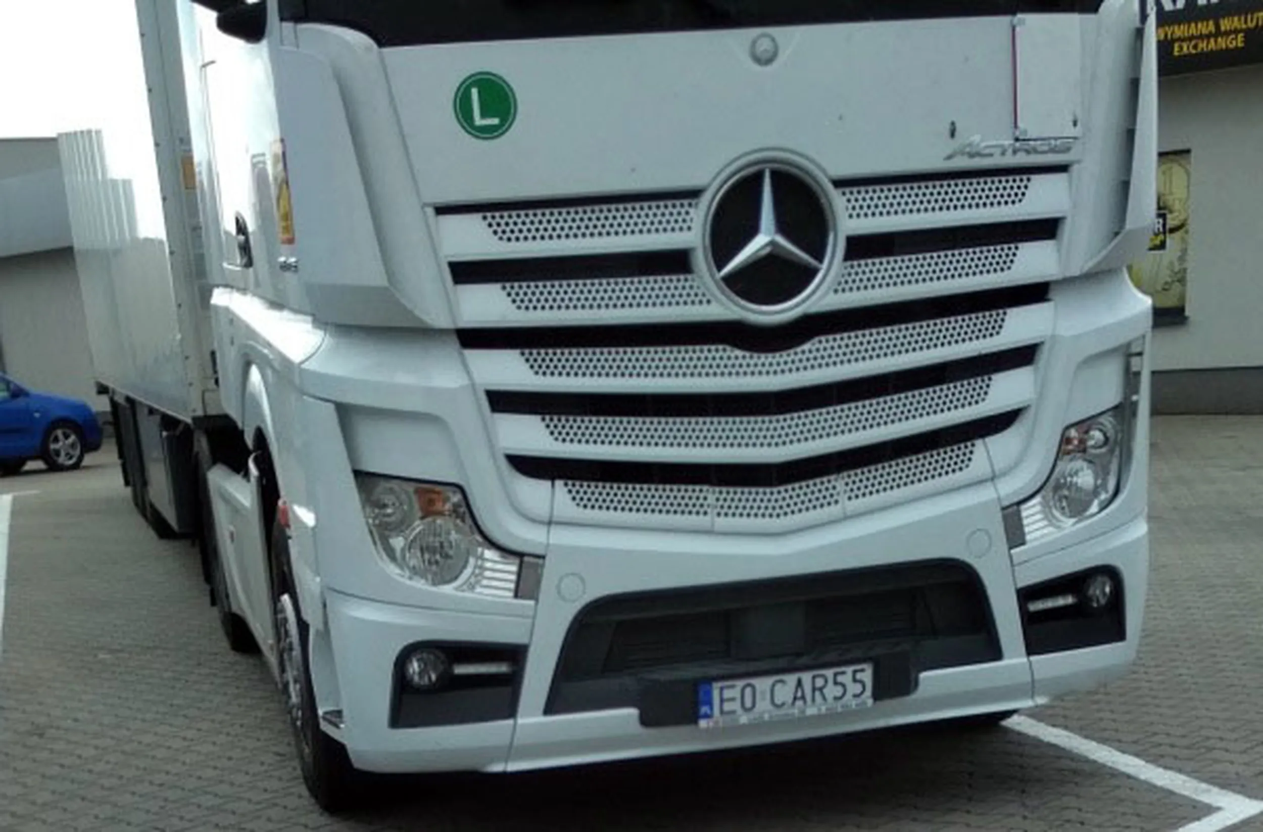 Fajny numer, blacha E0 CAR55